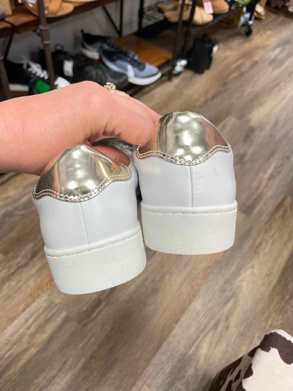 Vionic Size 10 White Shoes