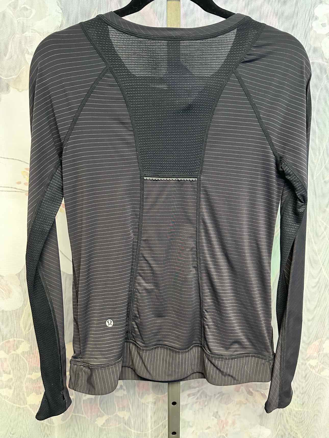 Lululemon Small Black 'Swiftly Tech' striped long sleeve top lightweight, mesh back