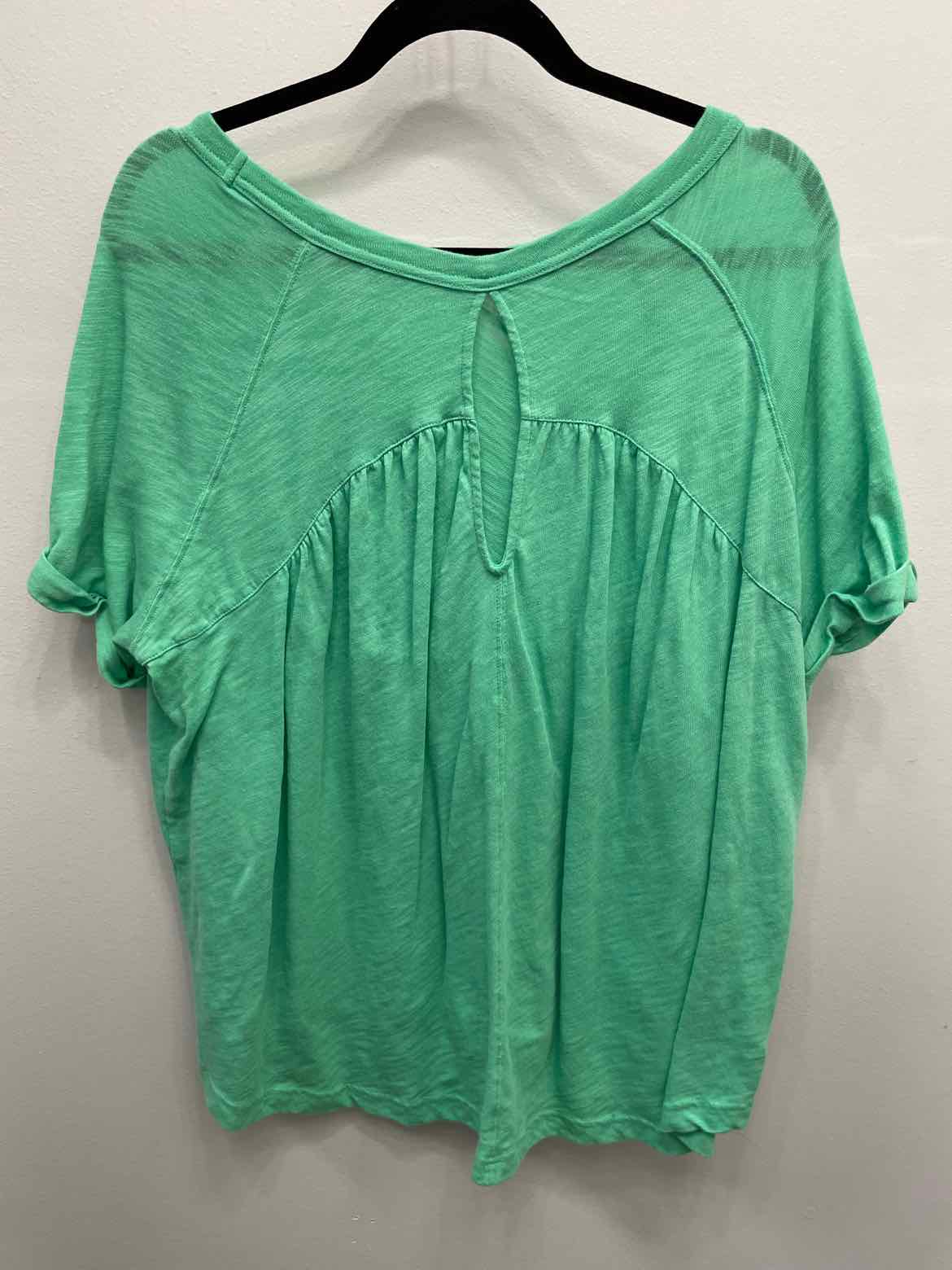American Eagle Size Medium Green Top