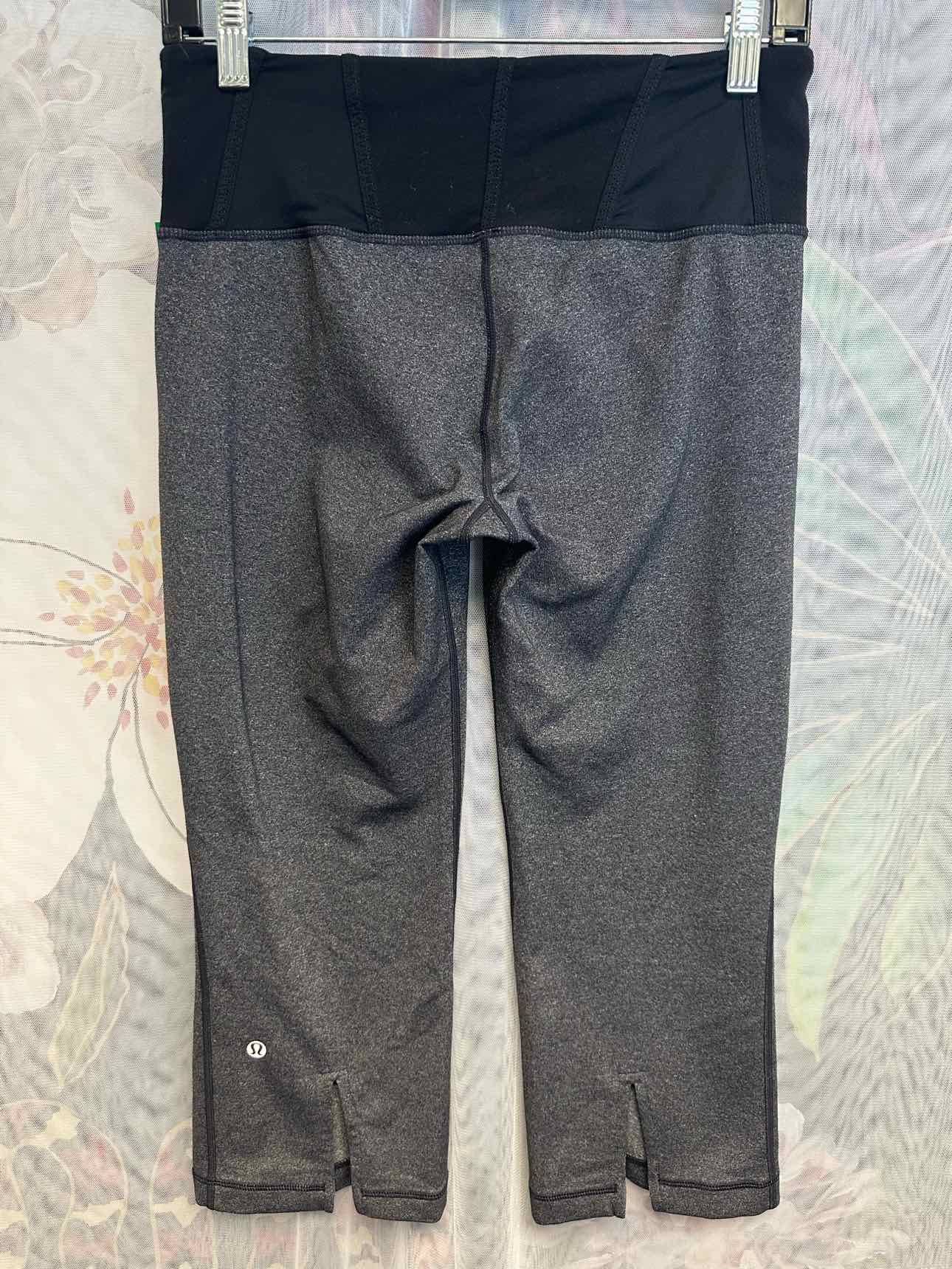 Lululemon Align High Rise Size 8 Grey Capri Leggings