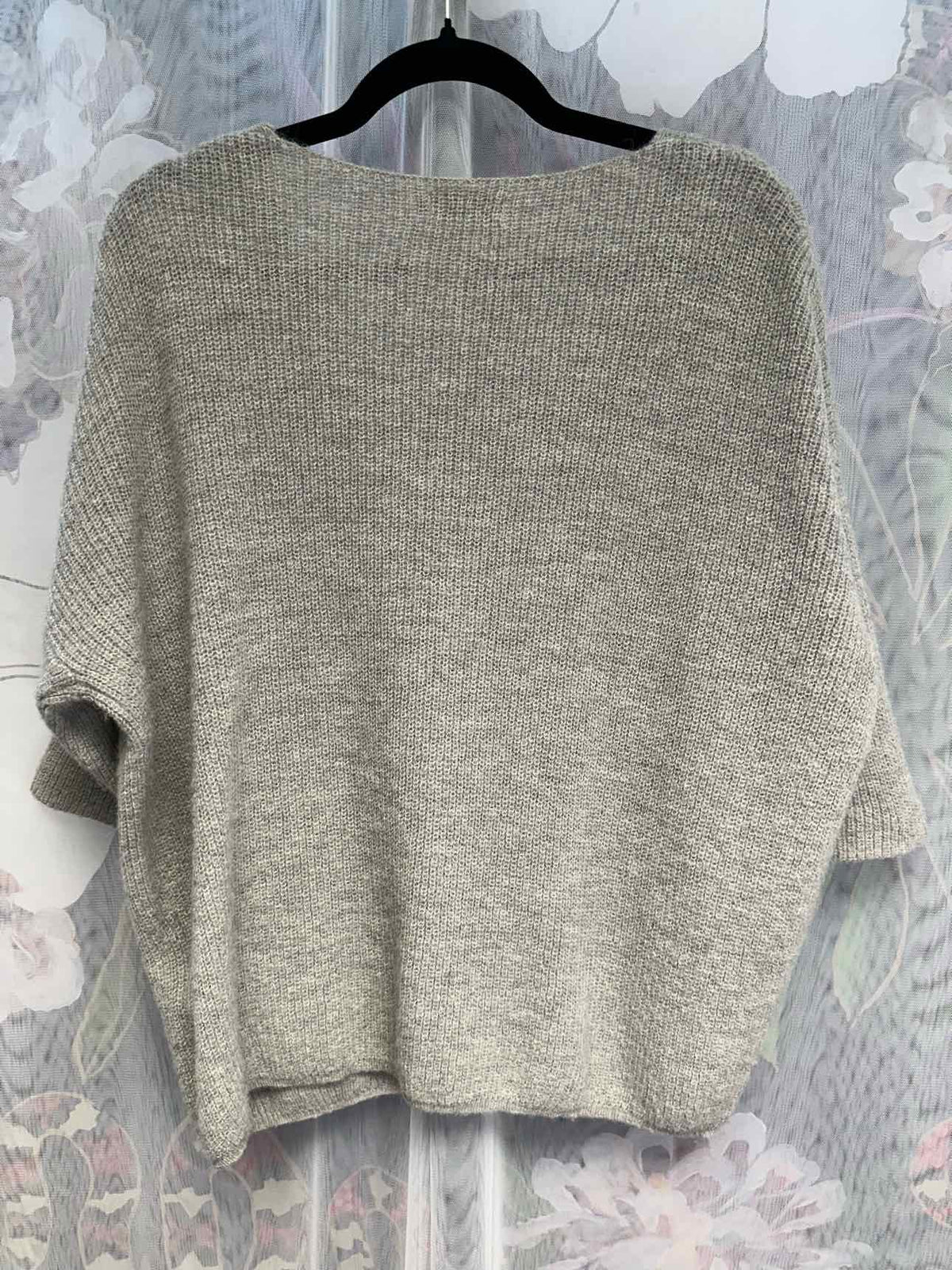 Soaked Wool Blend Tuesday Pullover Short Sleeve Sweater Size Medium Grey Top