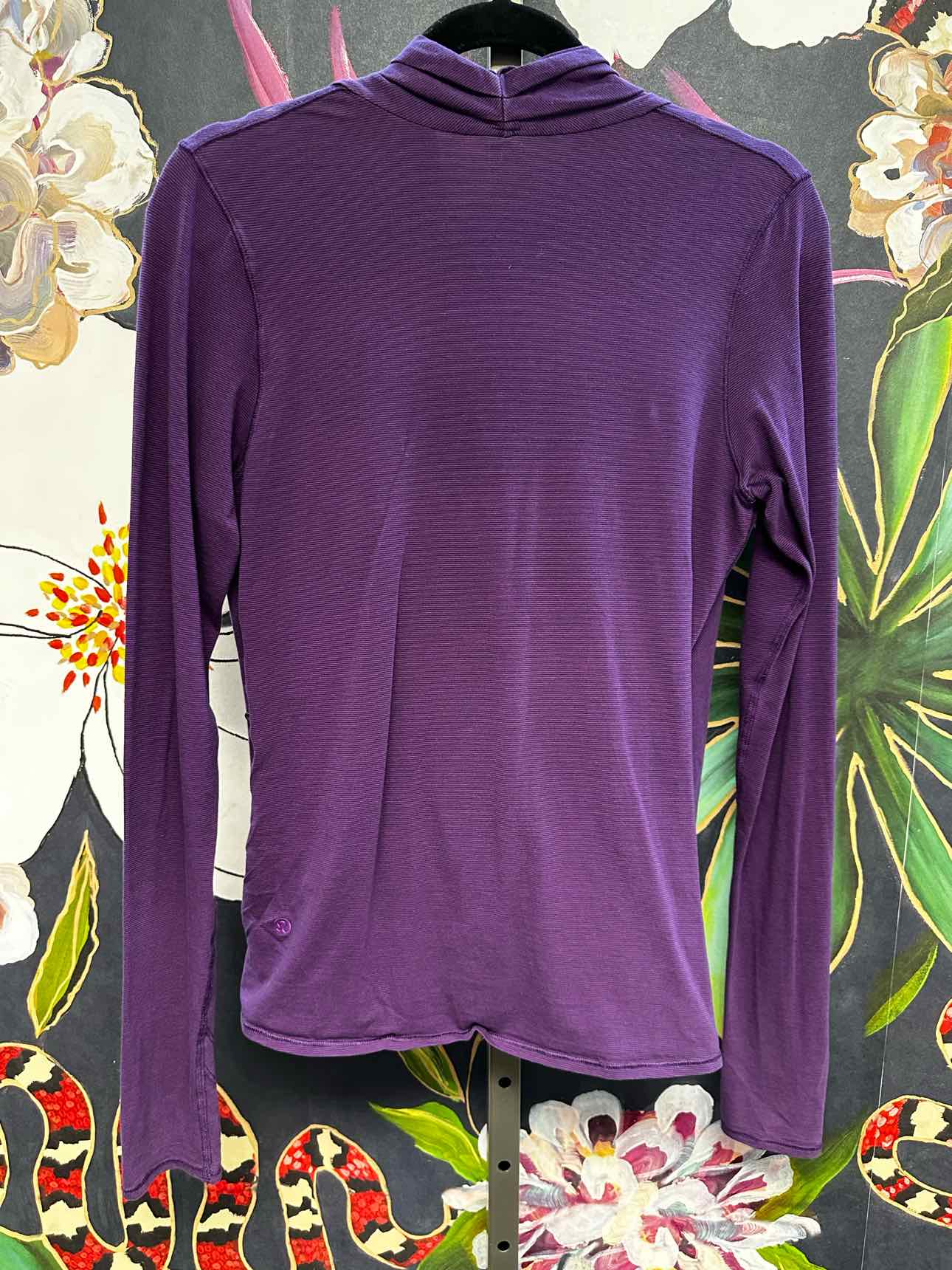 Lululemon Size 6 purple Athletics