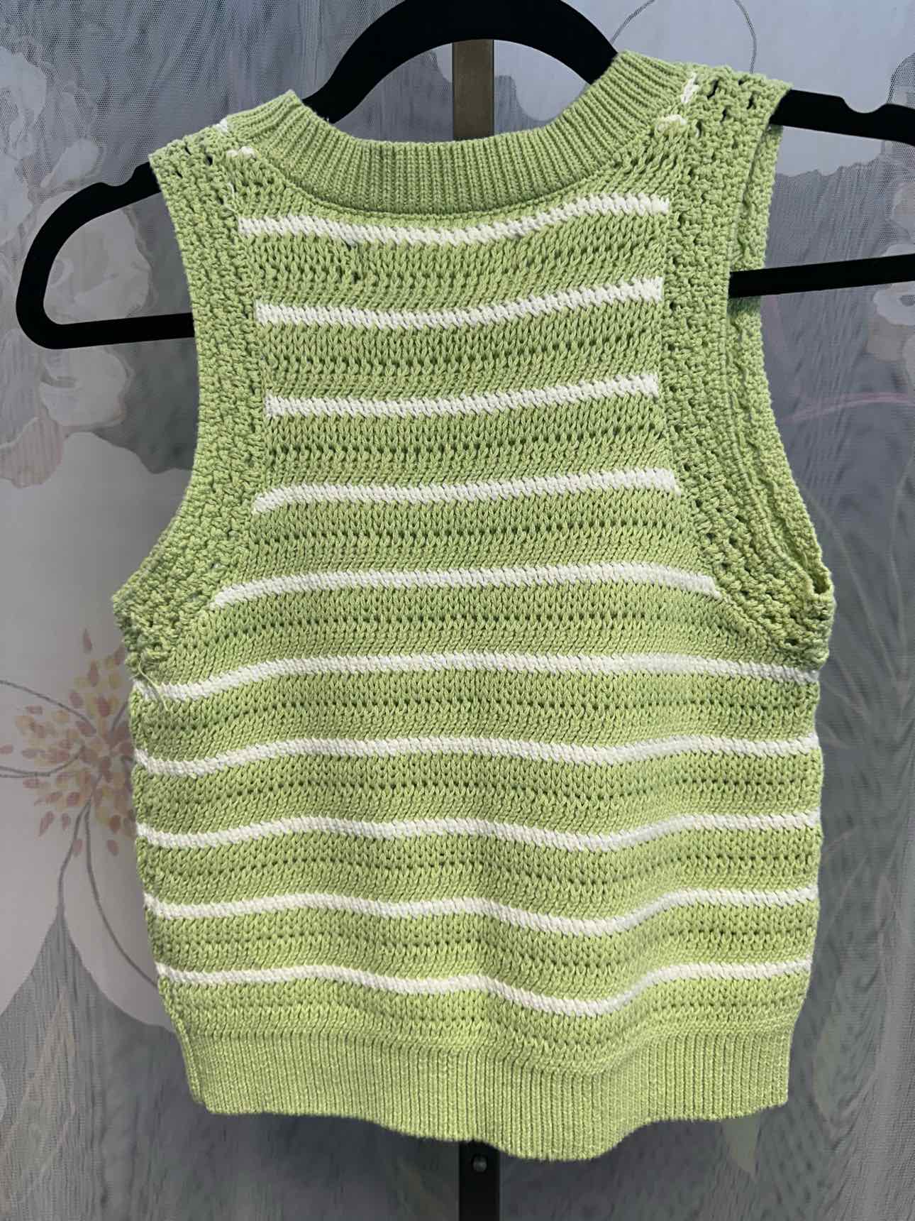 Saltwater Luxe Size Small Green/White Top