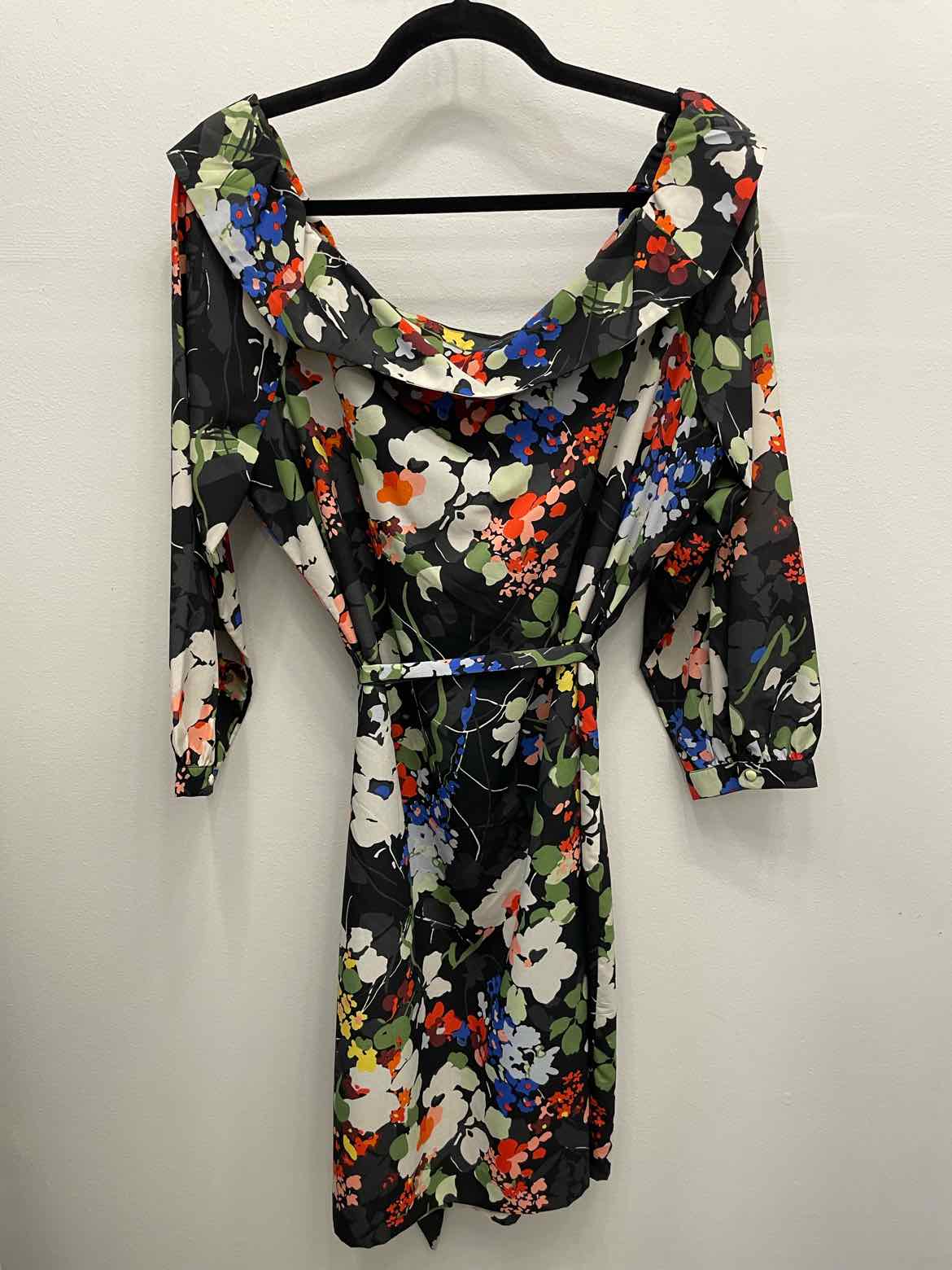 Banana Republic Size Large Black/Green Dress