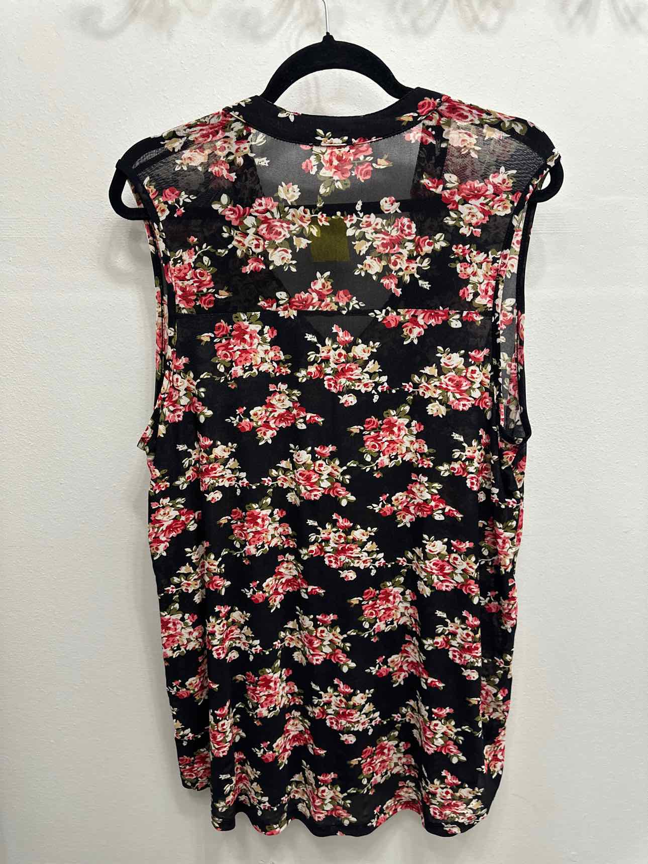 Siren Lily Size 2X Black Top