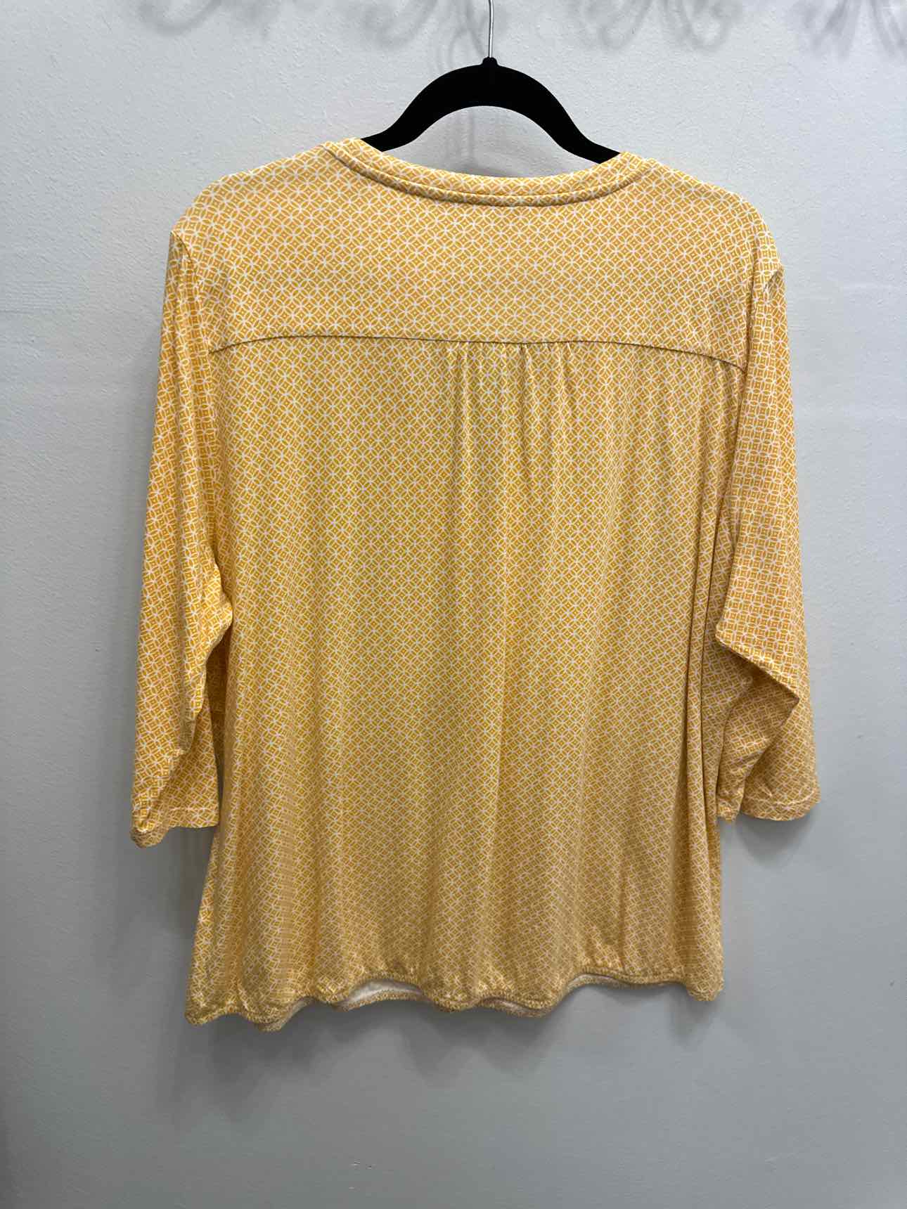 Essentials Size 2X Yellow Top
