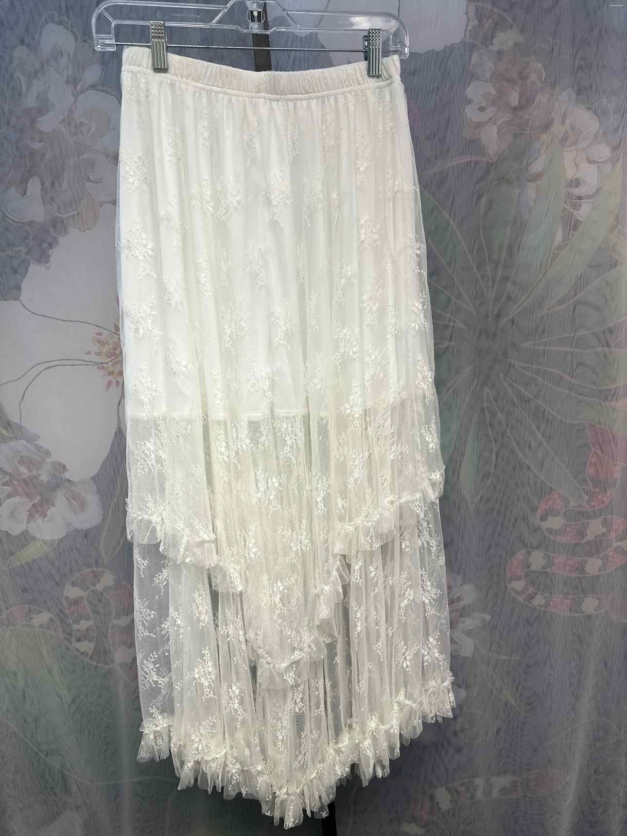 Country Blooming Lace White Maxi Skirt