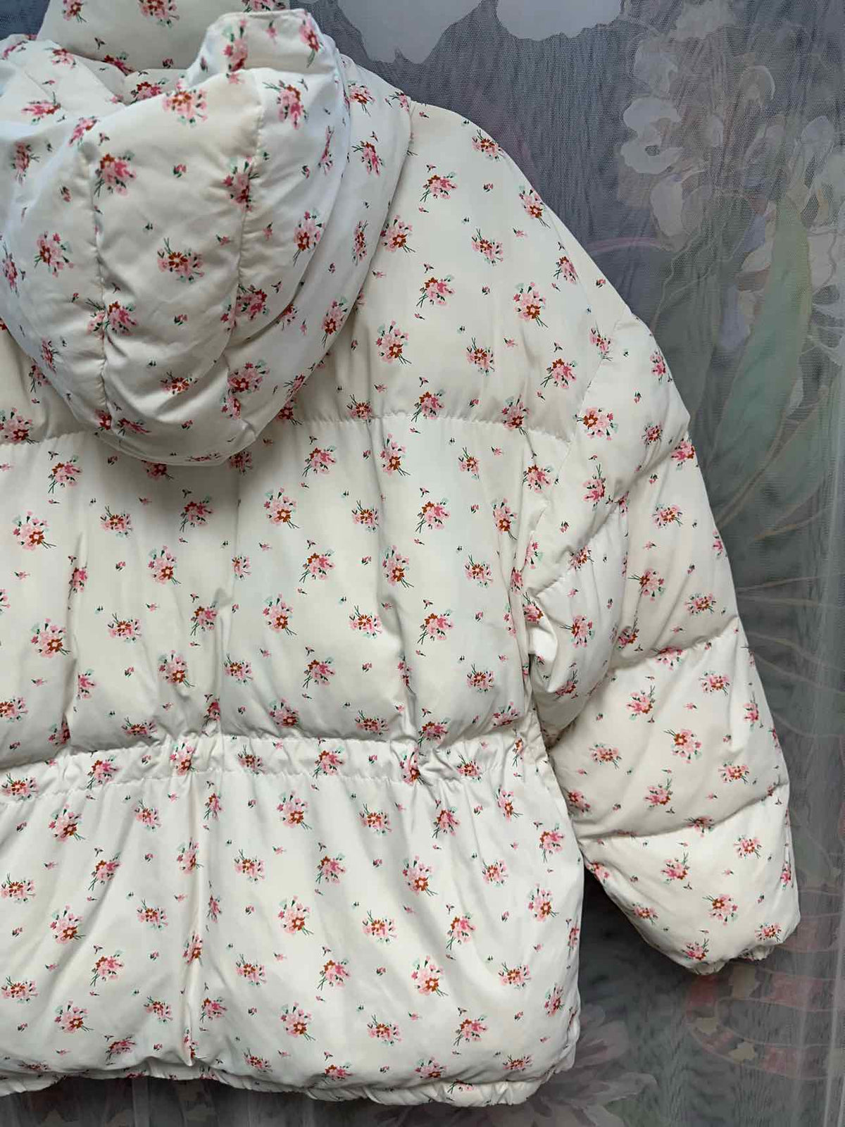 Flat White Floral Quilted Puffer Hooded Zip Up Size Medium White/Pink Coat