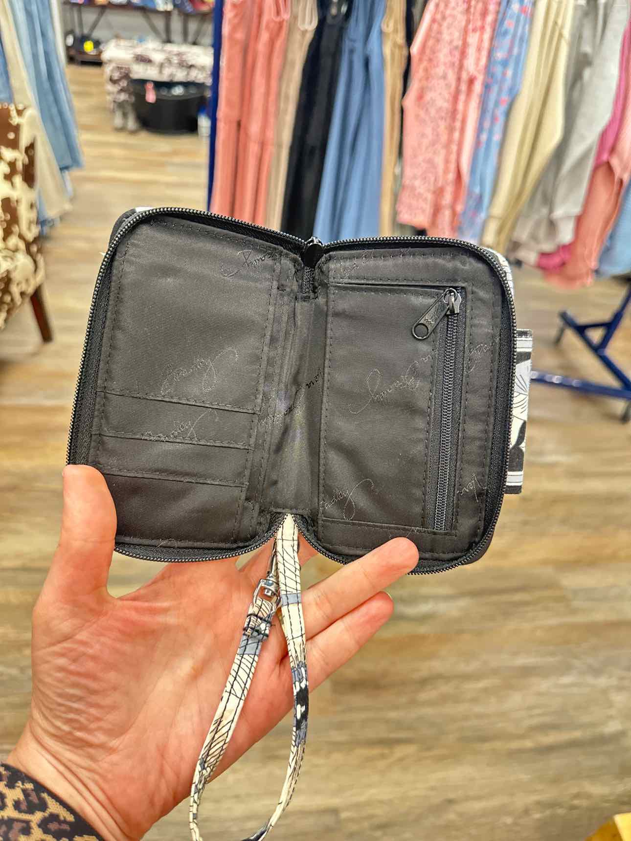 Vera BradleyAll In One Camellia Black White Gray ID Zipper Wristlet Wallet