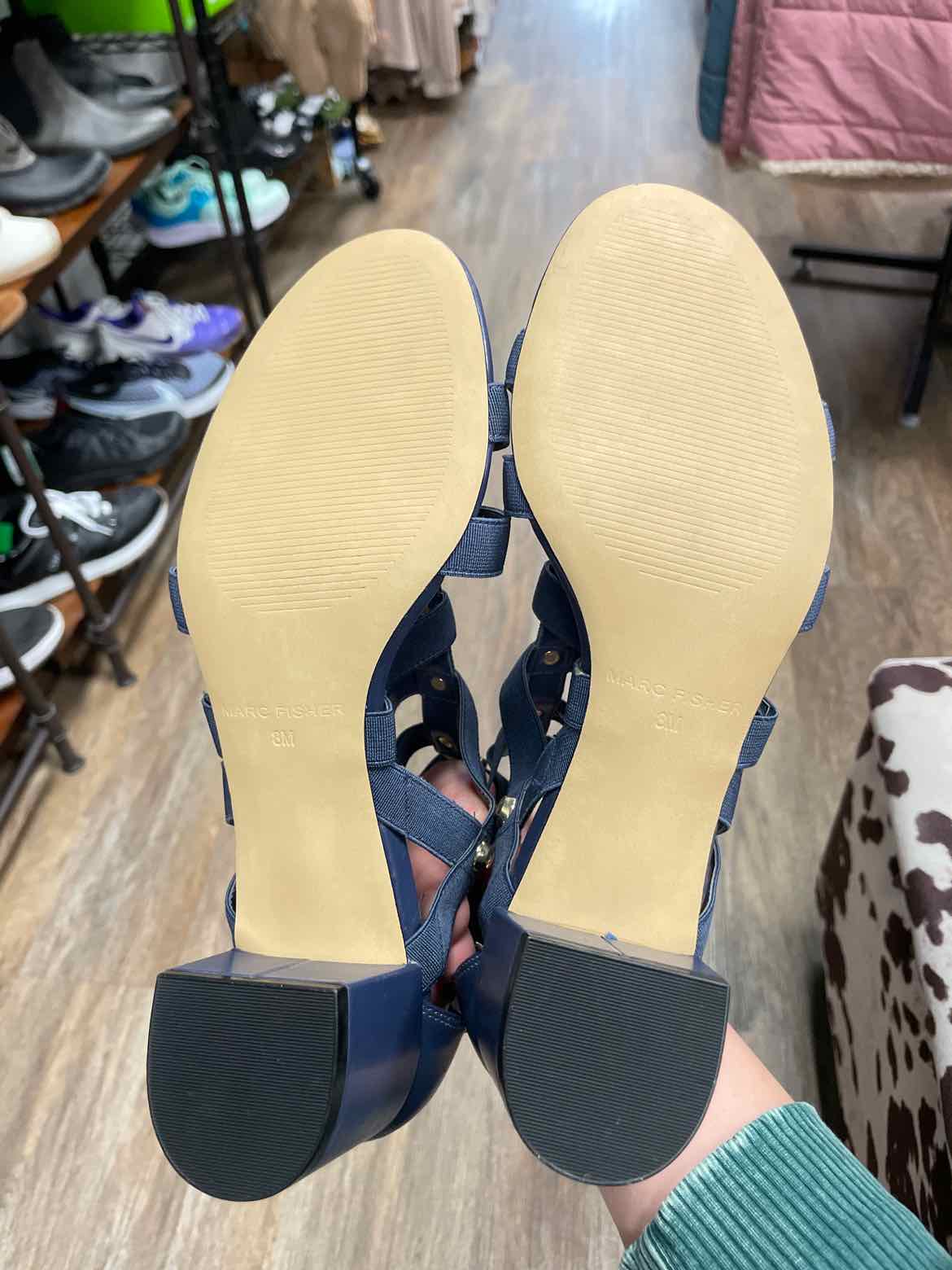 Marc Fisher Size 8 Navy Shoes