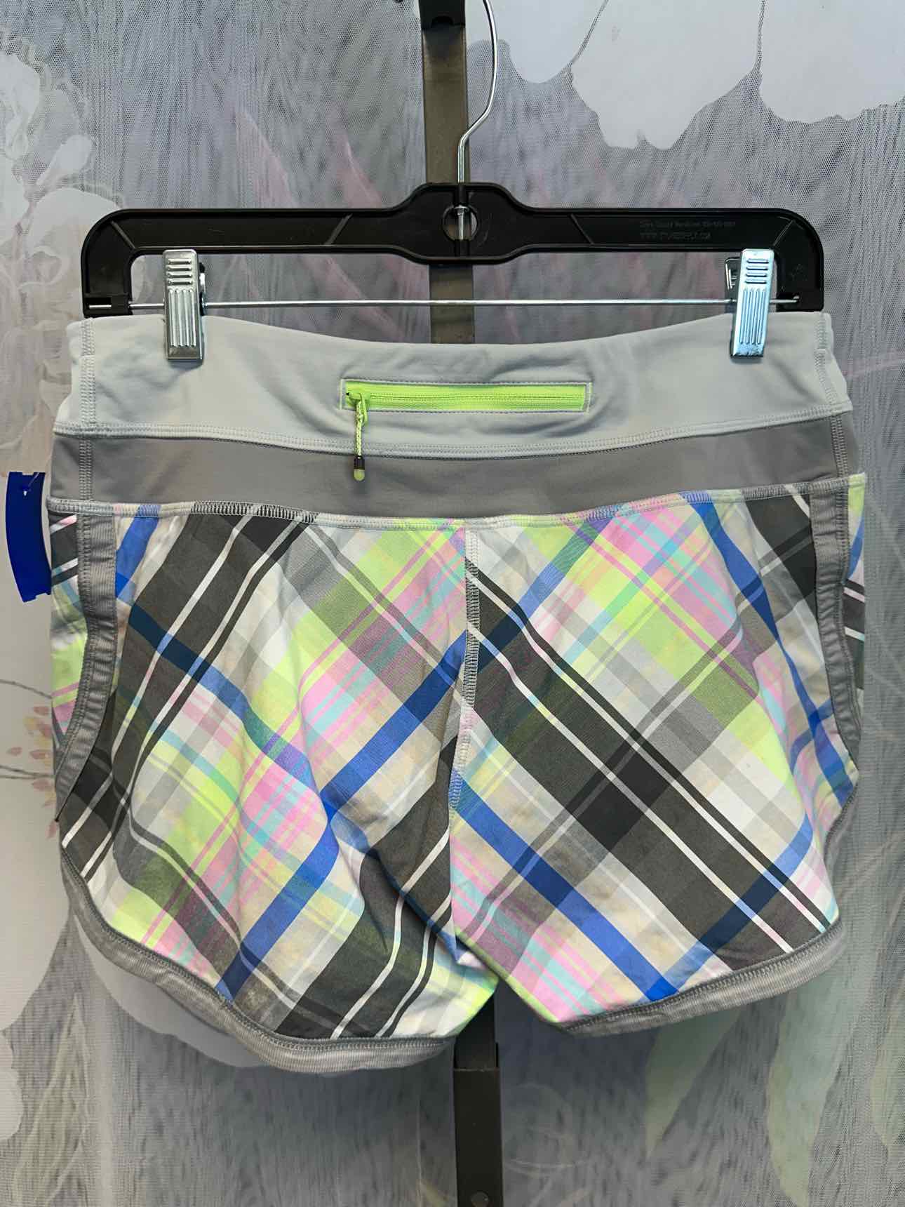 Lululemon 6 Grey/Multi 'Speed Up' high-rise plaid print running shorts