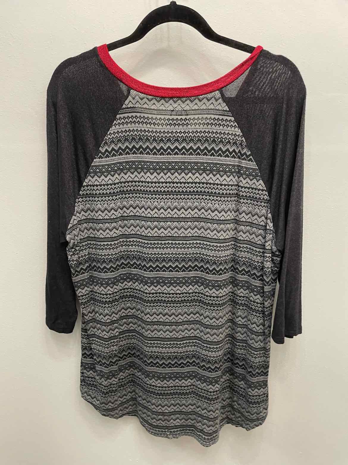 24/7 Maurices Size XL Grey Top