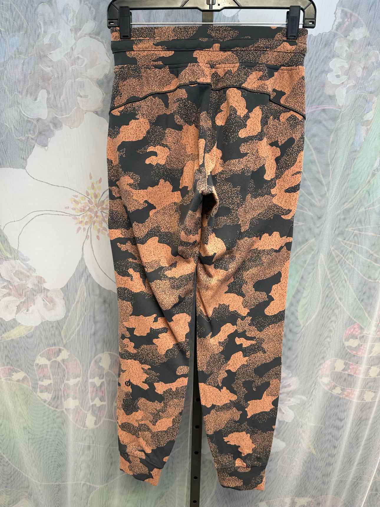 Lululemon Camo Print 4 Grey/Tan Jogger Athletics