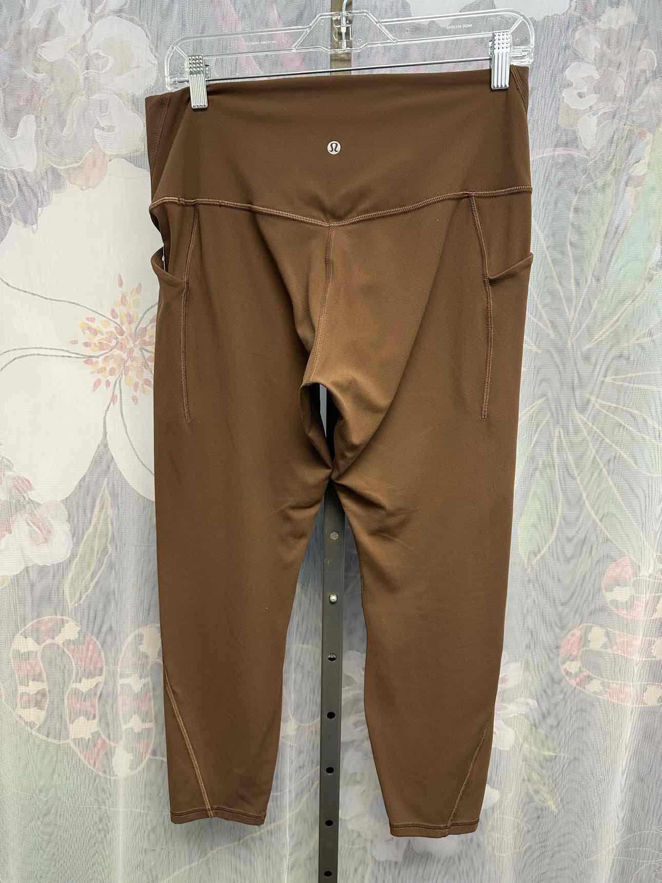 Lululemon 12 Brown 'Align' high-rise capri leggings