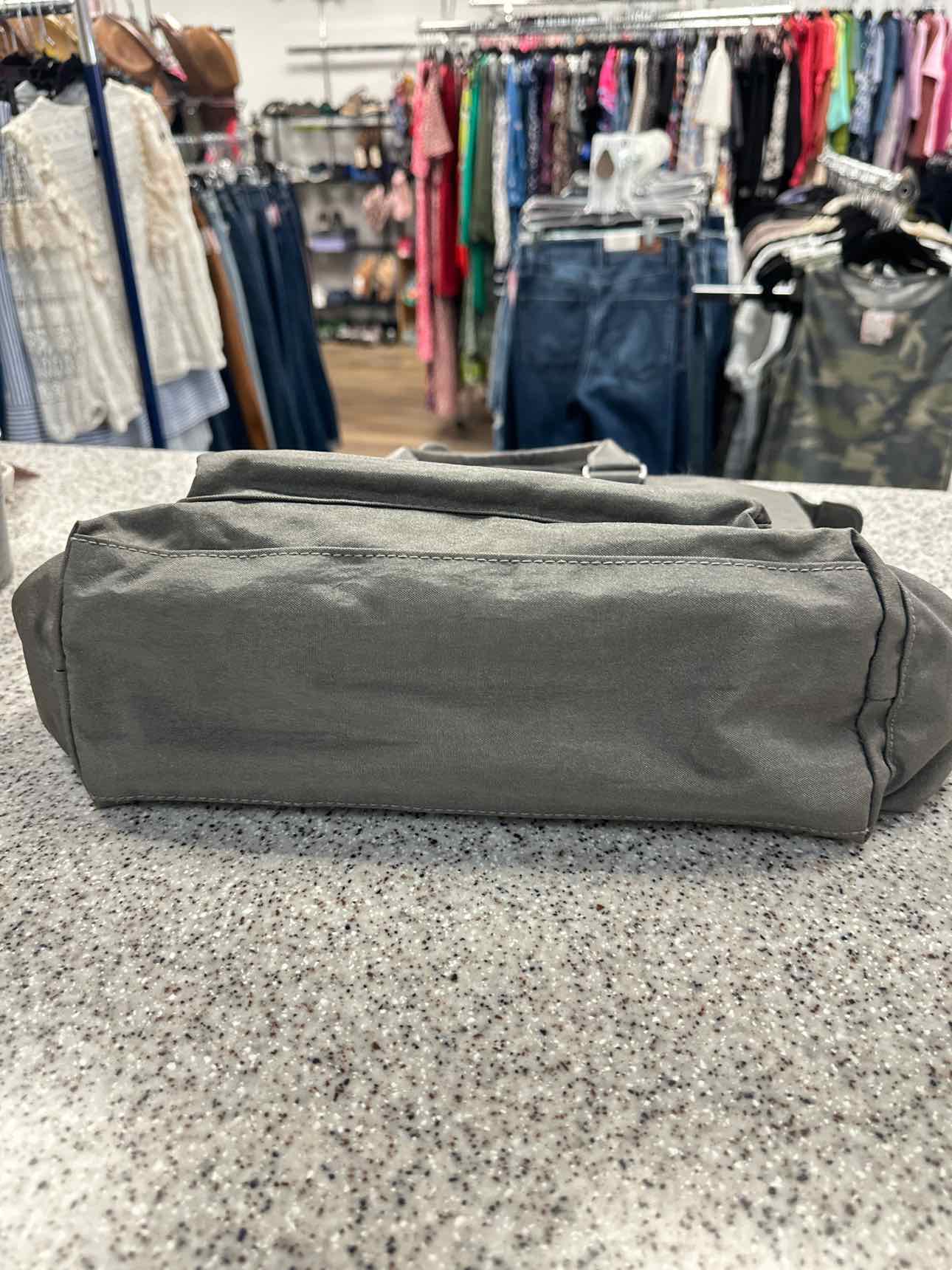 Baggallini Size Large Gray Handbags