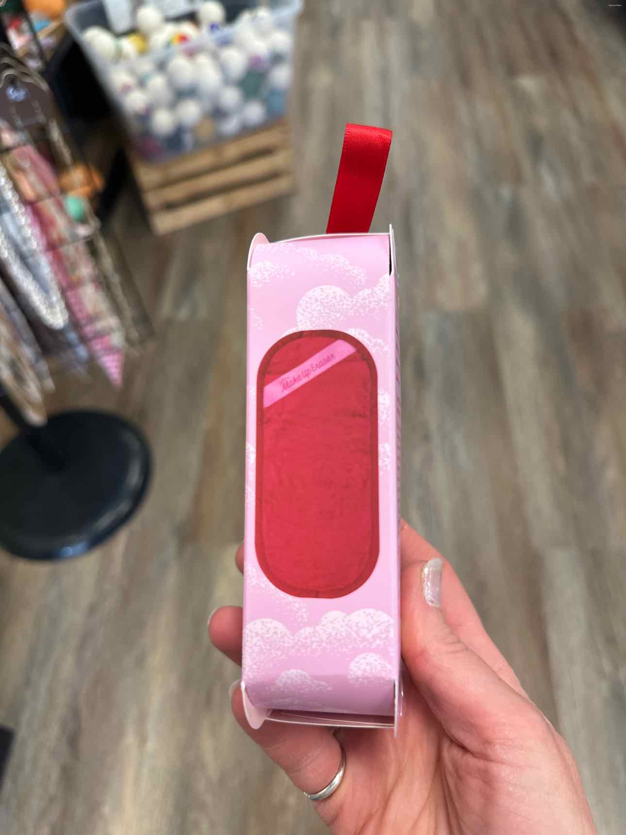 The Original Make Up Eraser Red Pro Size Cloth
