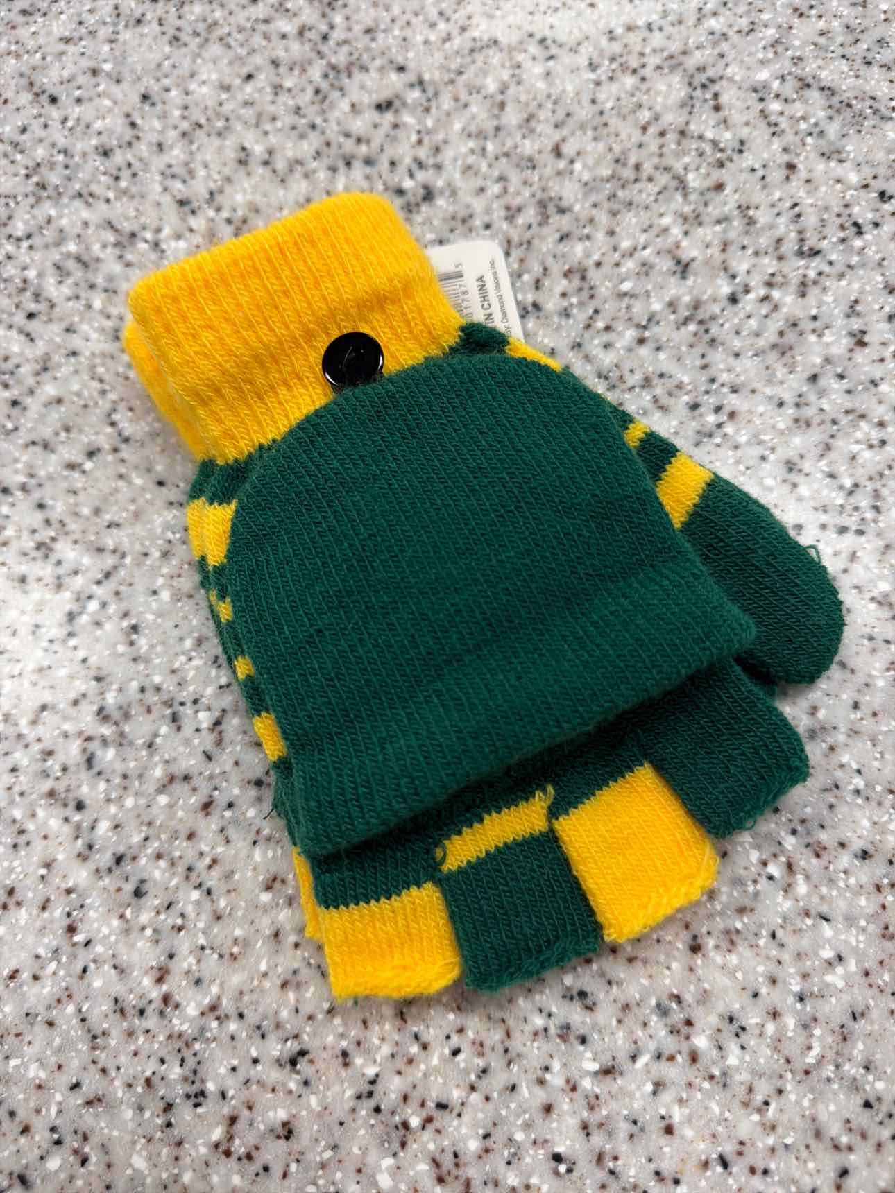 NEW Packers Fingerless Knit One Size Green Yellow Gloves