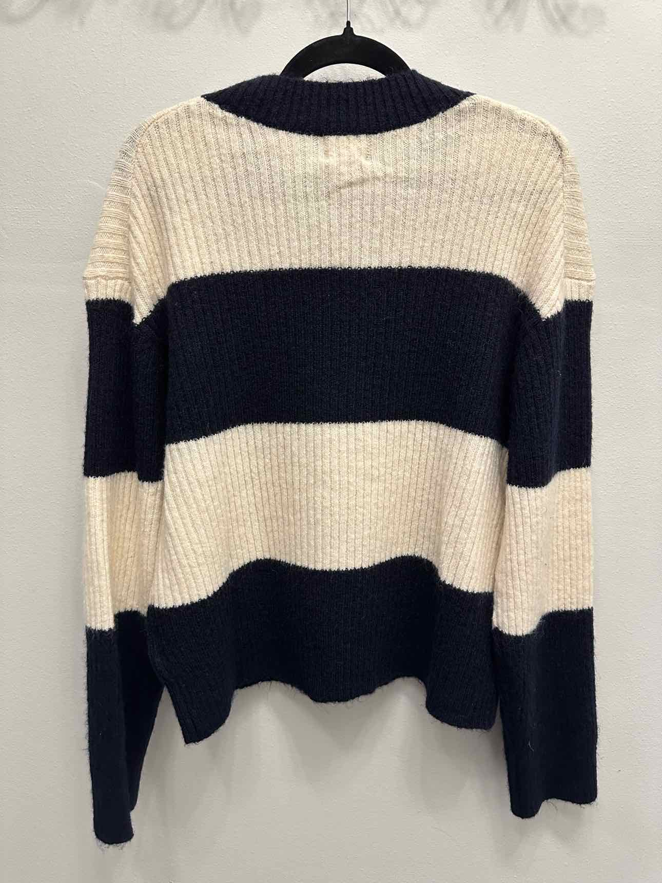 H&M NEW NWT Striped Oversized Stretch Crewneck Size Medium Navy/White Top