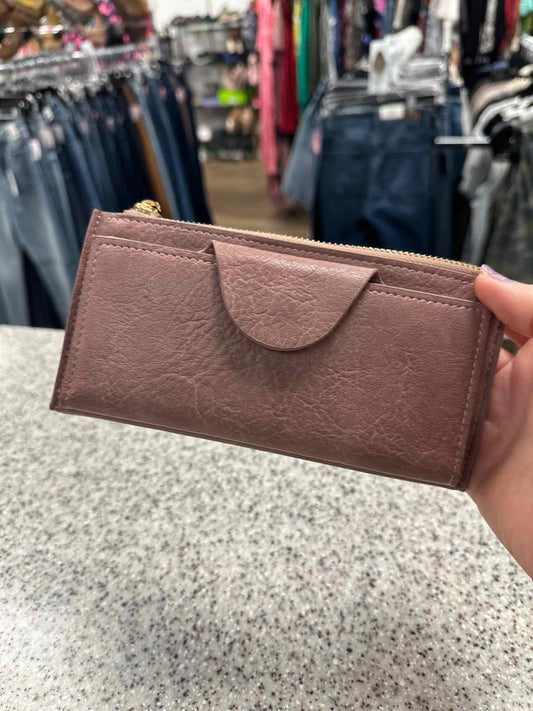 Jen & Co Size Medium Blush Wallet