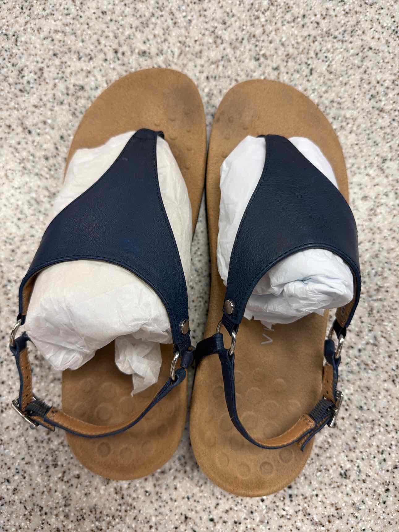 Vionic Size 10 Navy Kirra Triangular Thong Leather Backstrap flat Sandals
