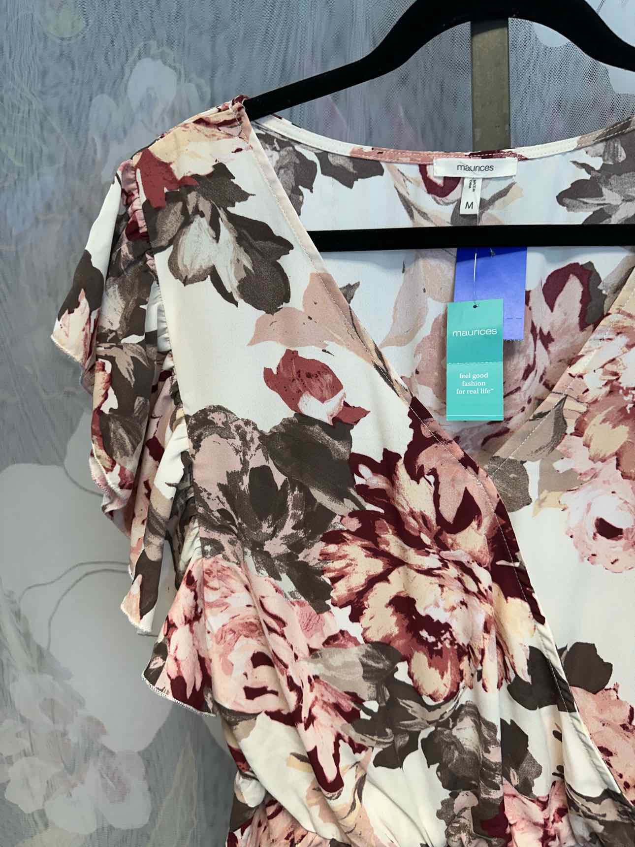 Maurices Size Medium Pink and White Floral Surplice Short Sleeve Top NEW