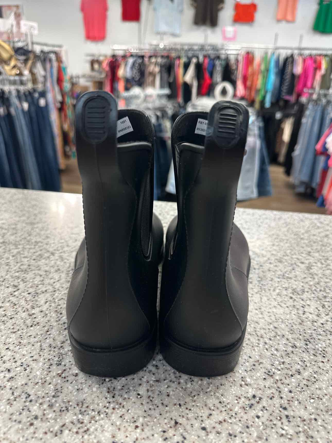 Capelli Size 10 'Matte Solid Chelsea Rain Boots' Black Shoes