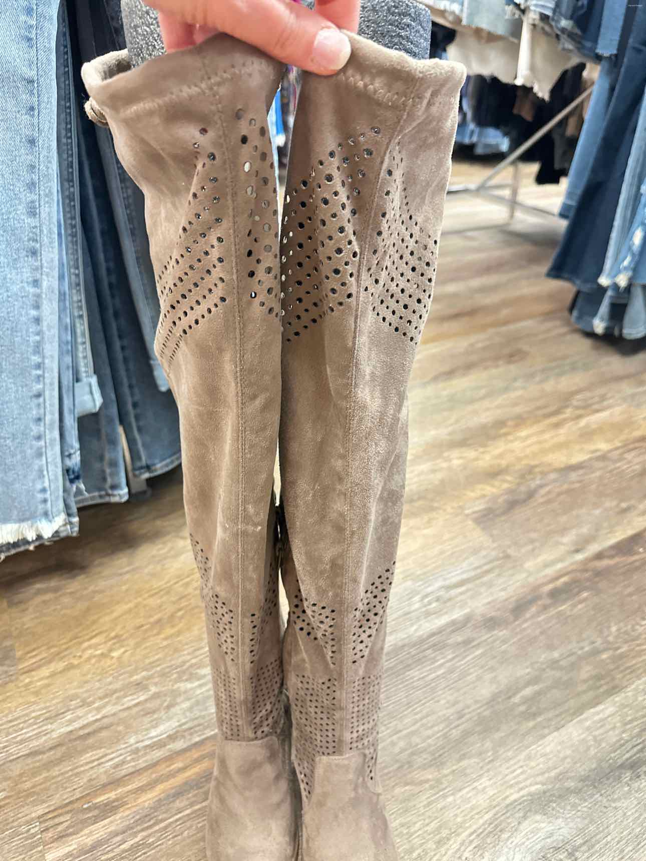 Venus Size 9 Taupe Boots