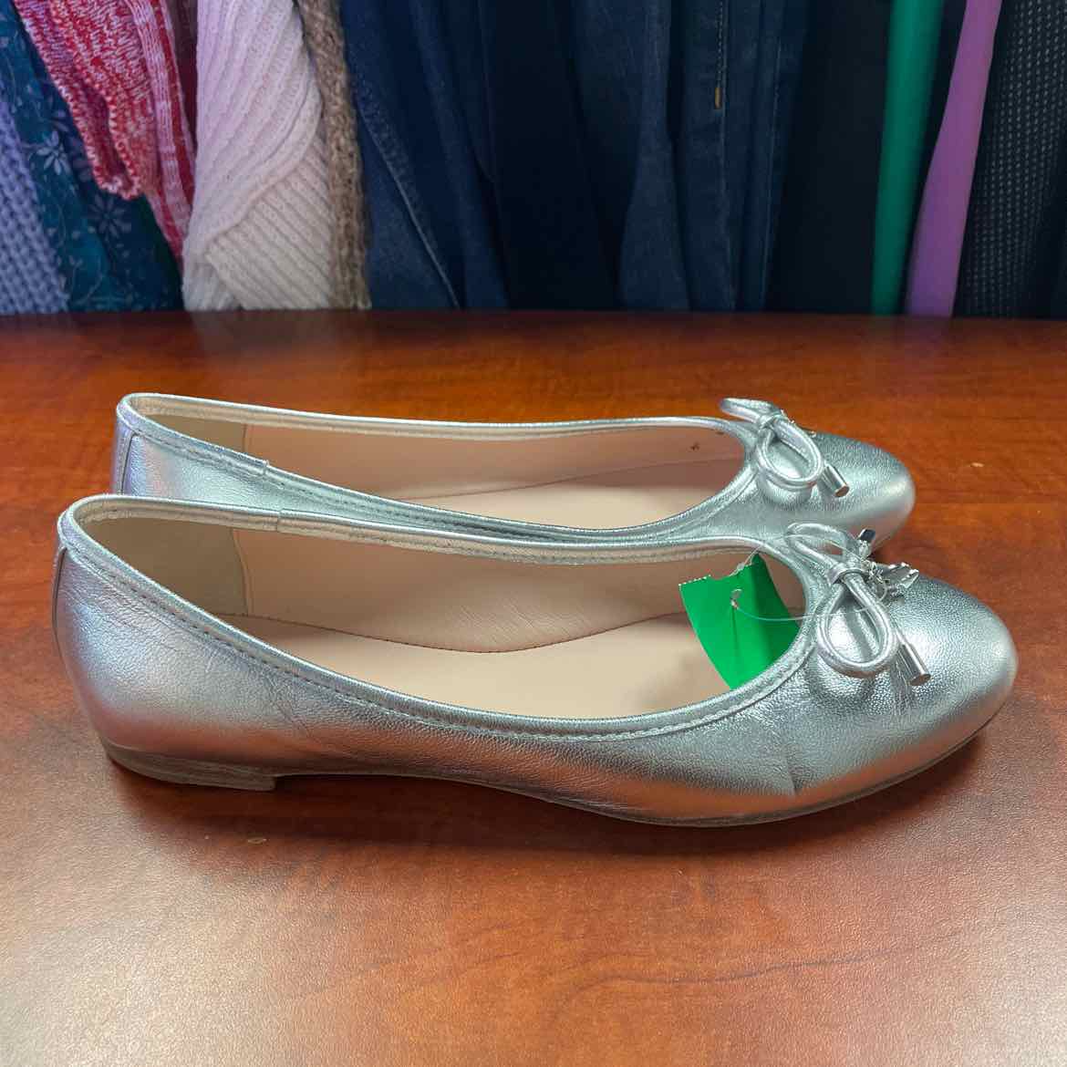 Kate Spade New York Silver Leather Willa Ballet Flats Size 7 1/2