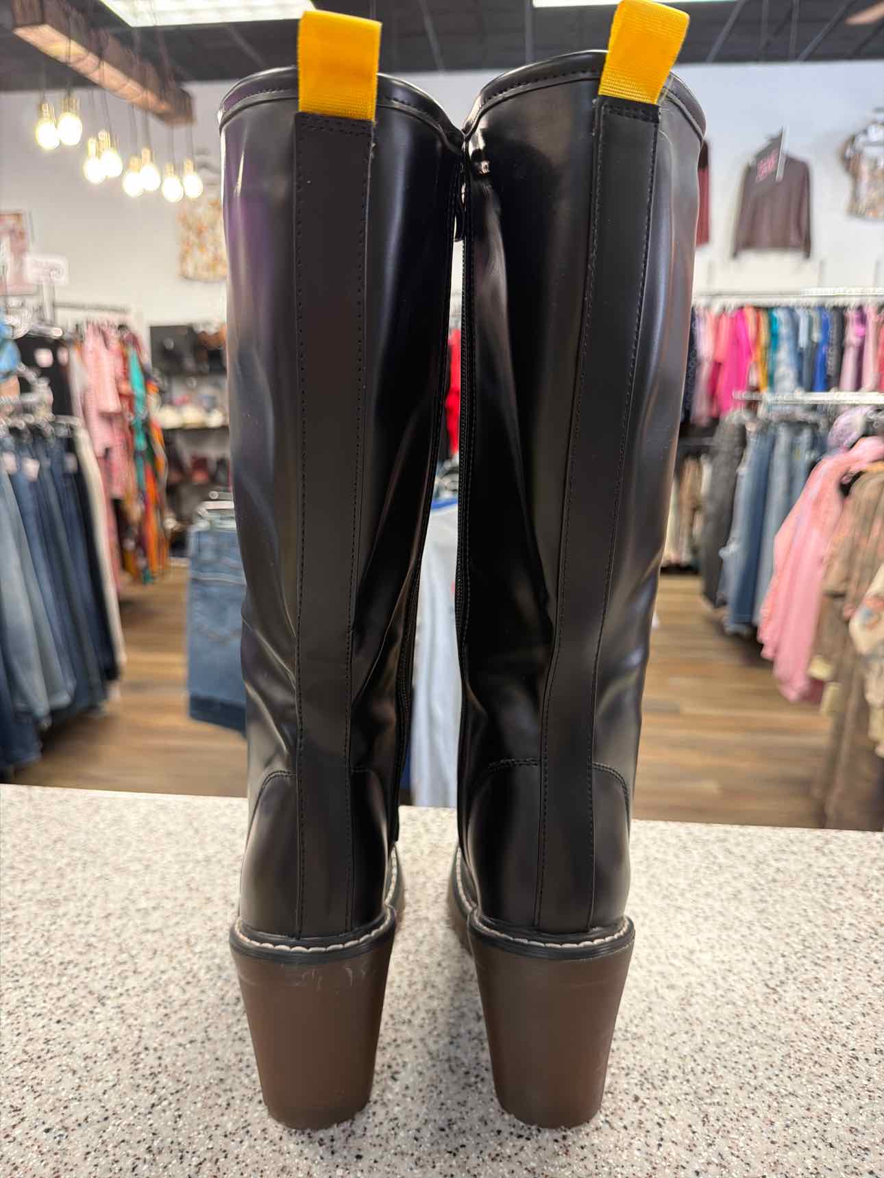 Girlhood Size 38 Black Lace Up Combat Boots