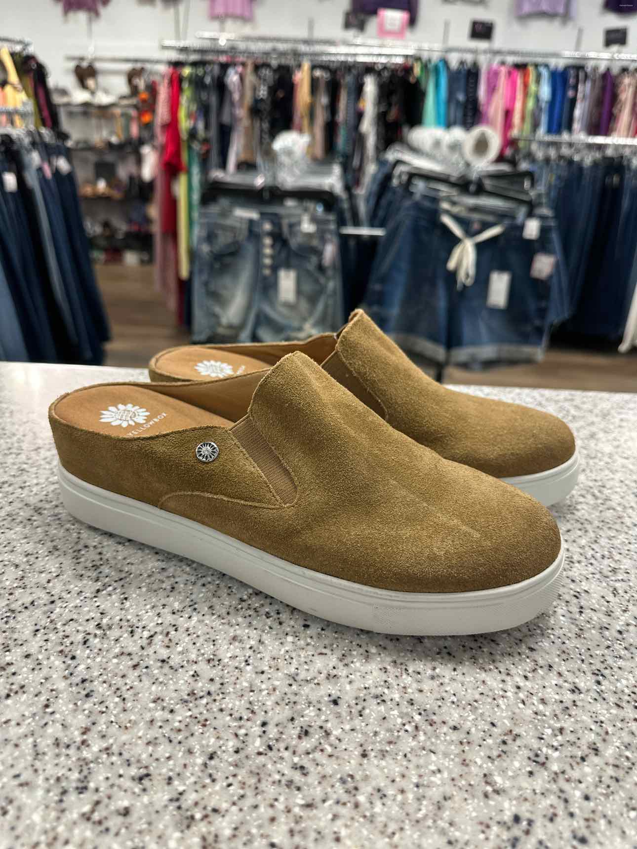 Yellow Box Size 9 Brown Shoes