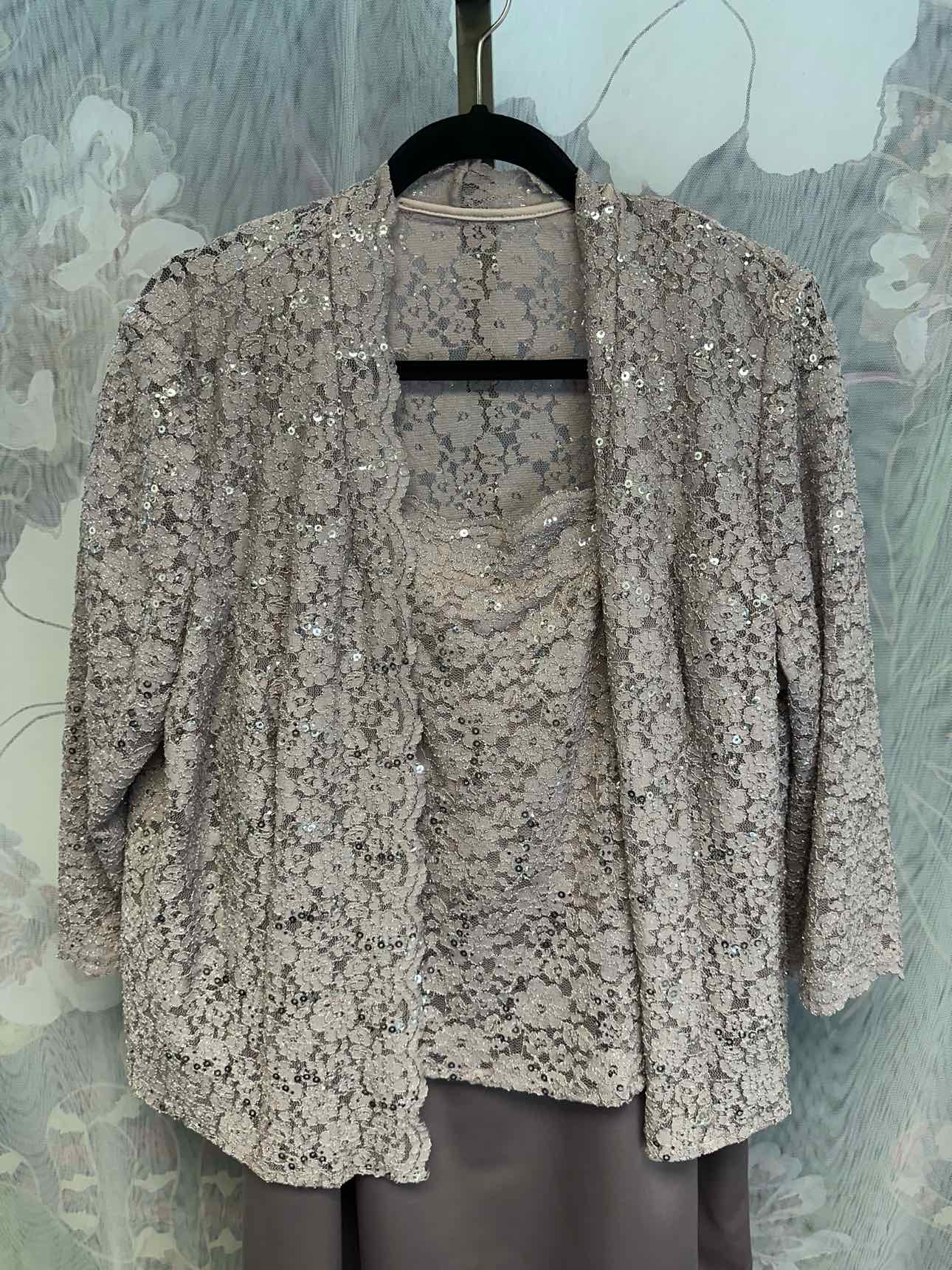 ALEX Evenings 16W Dusty Purple Formal Dress shimmer floral lace top, leg slit