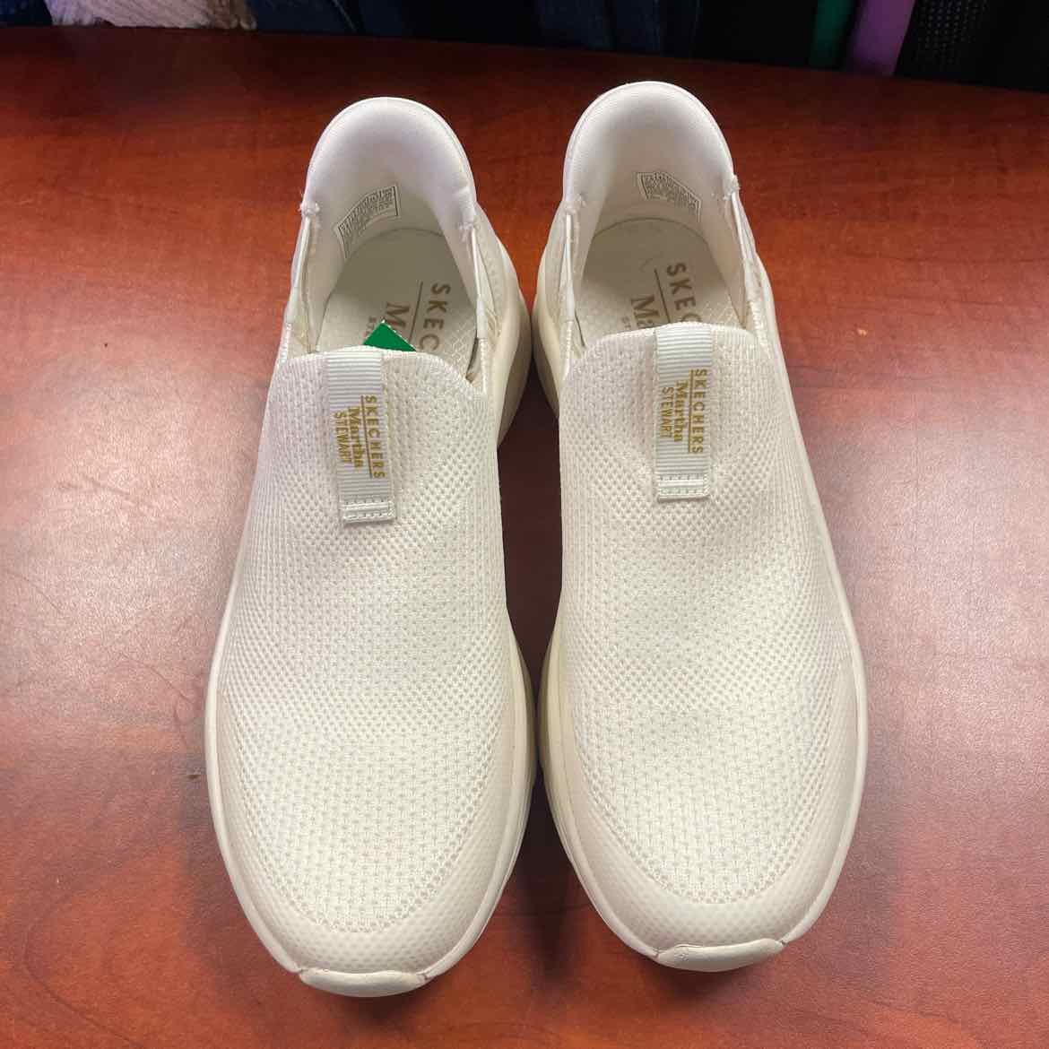 Sketchers Women's Martha Stewart D'Lux Walker Eclipse Sneakers Size 7 1/2