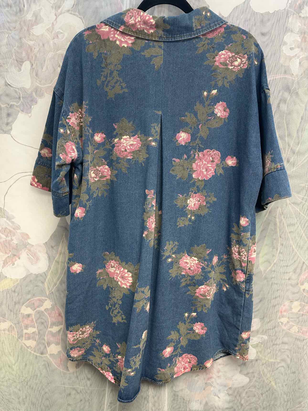 entro Size Large Denim Dress