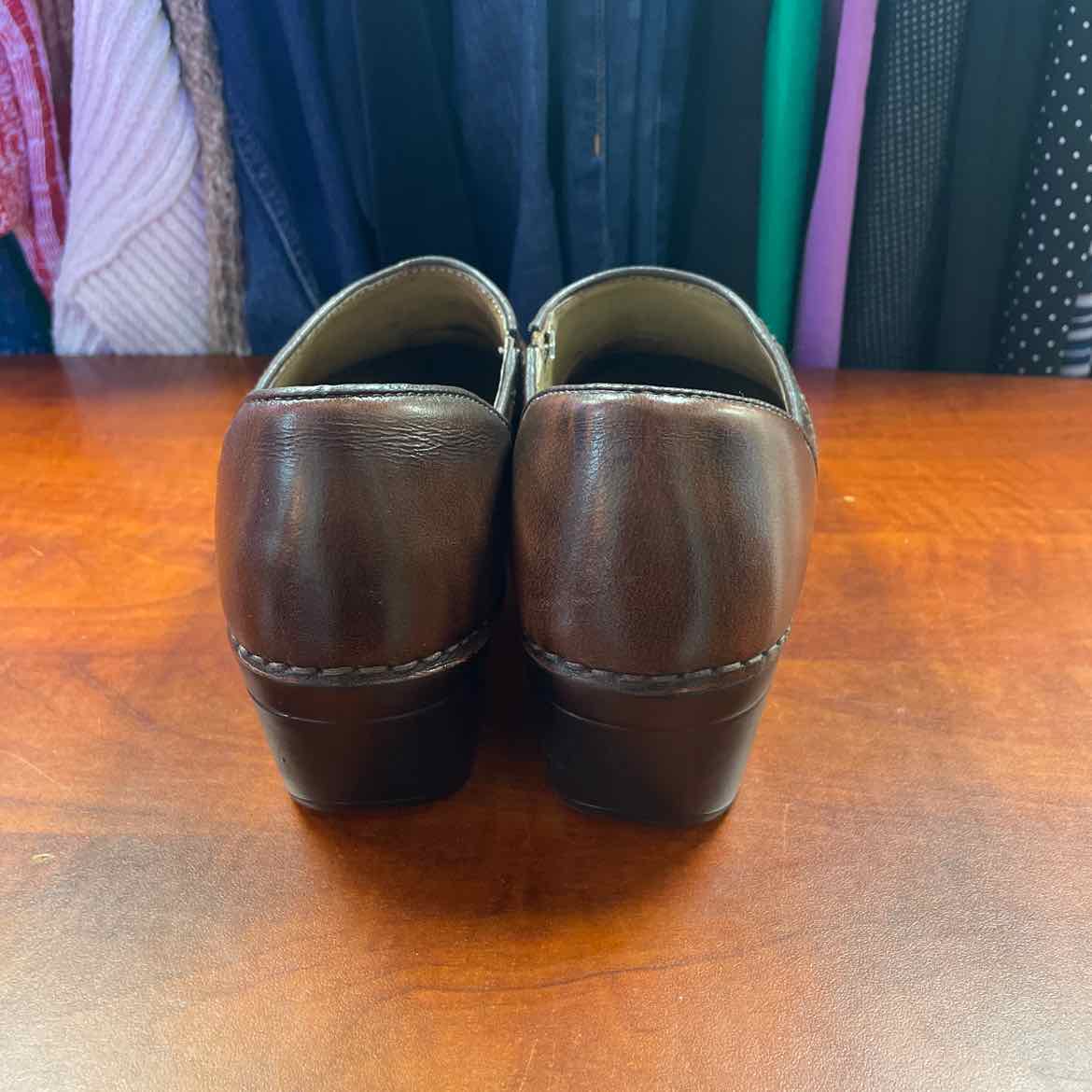 Dansko Sienna Brown Leather Clogs Size 39