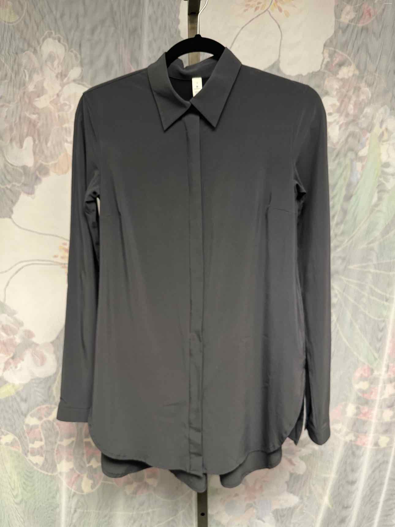 Lululemon Size 2 Gray Top