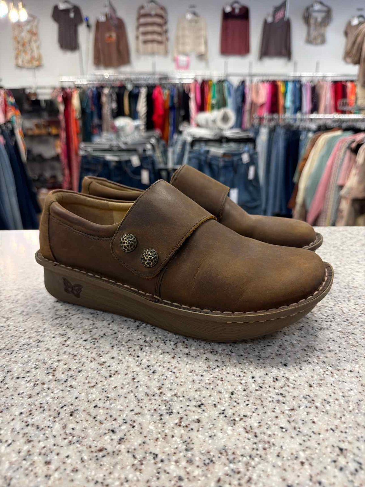 Alegria Size 39 Leather Comfort Slip-On Velcro with Button Brown Shoes