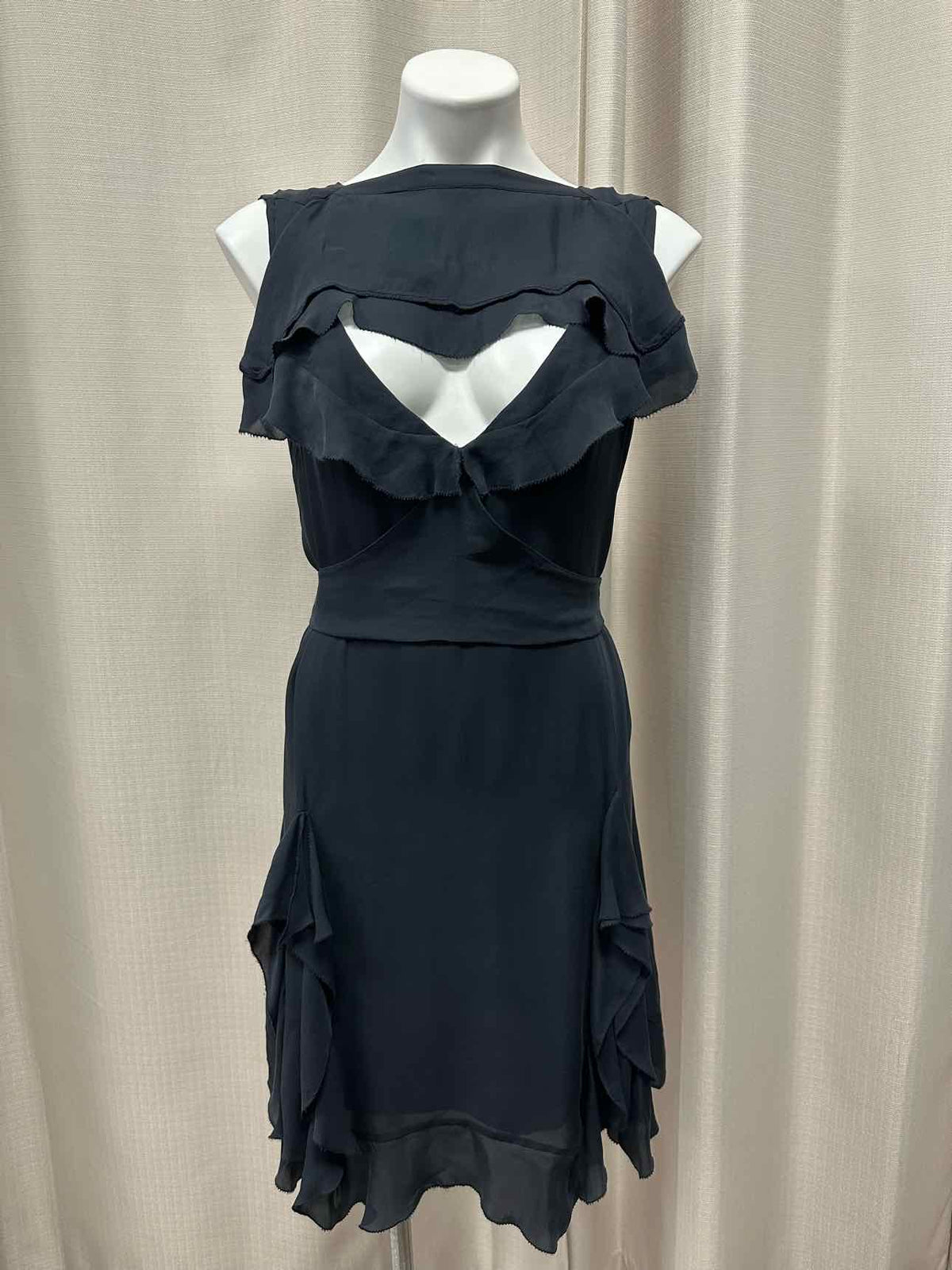 L'Agence 100% Silk Belted Lighweight Flowy Keyhole Overlay Neck 2 Black Dress