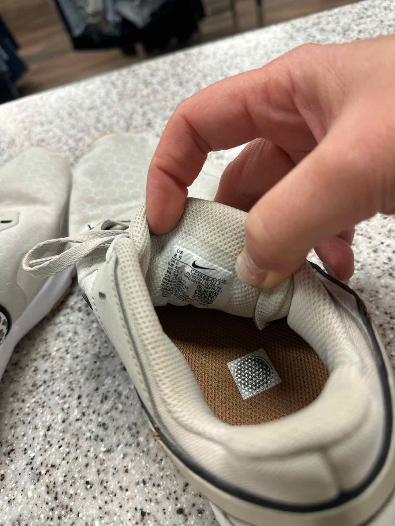 Nike Size 8 1/2 Bone Sneakers