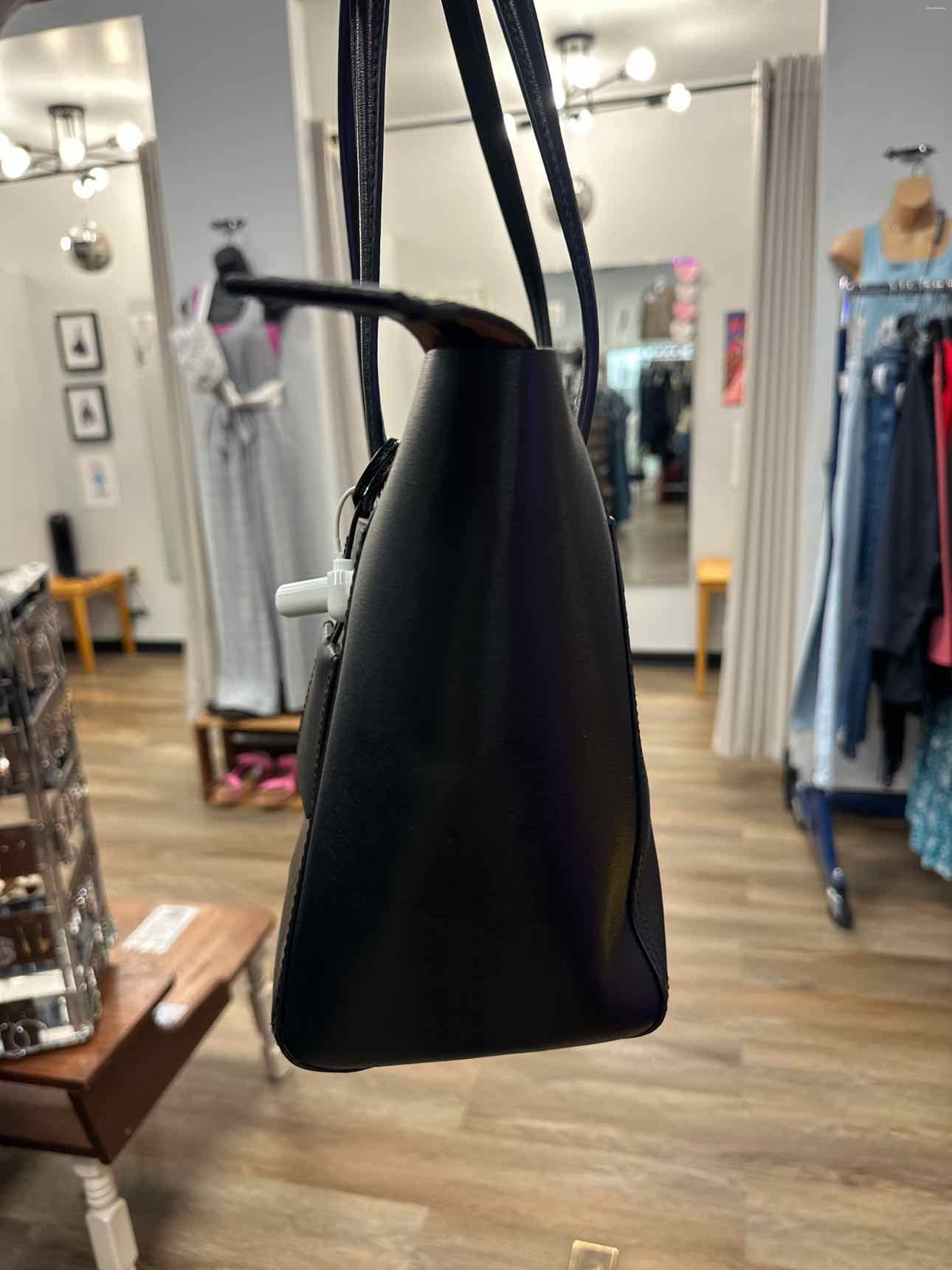 Tory Burch Black Leather Shoulder Handbag