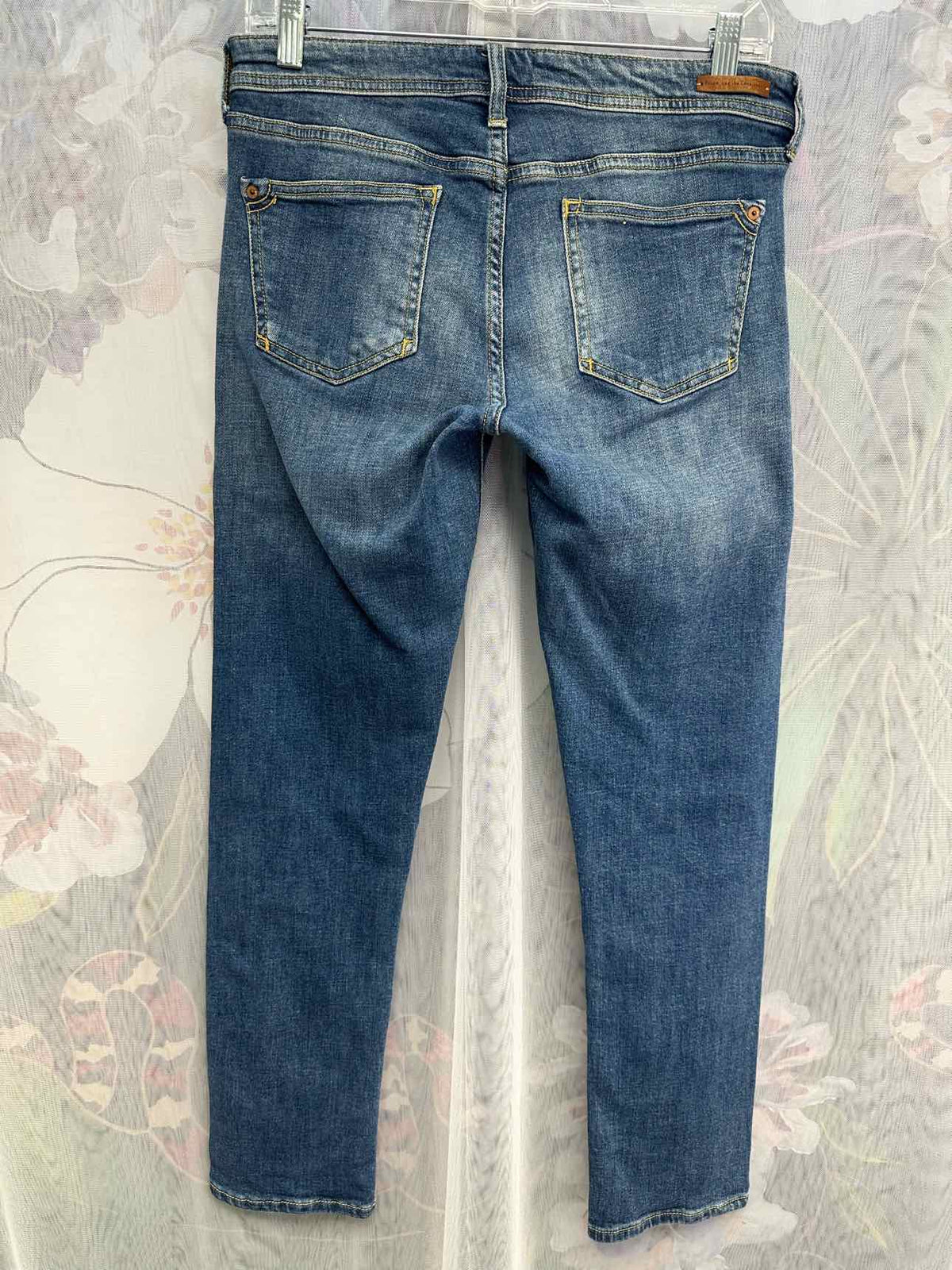 Pilcro Slim Boyfriend Knee Patch/Panel Decor Size 26 Denim Jeans