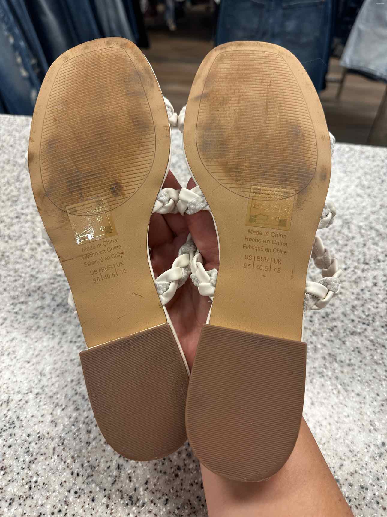 Draper James Size 9 1/2 Pearl Beaded Ivory Flat Sandals