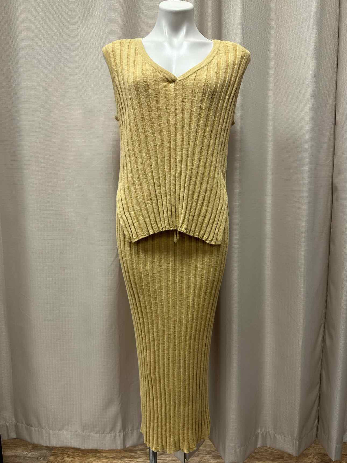 FP Beach Veda Skirt Set Ribbed Stretch V-Neck Maxi Size XS Yellow Set