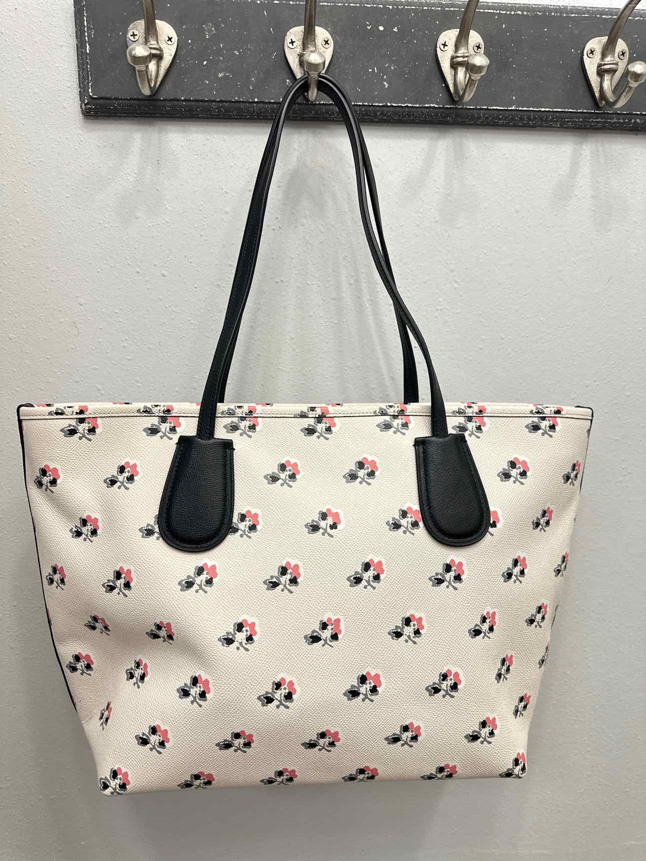 Coach Size Large White/Pink Handbags