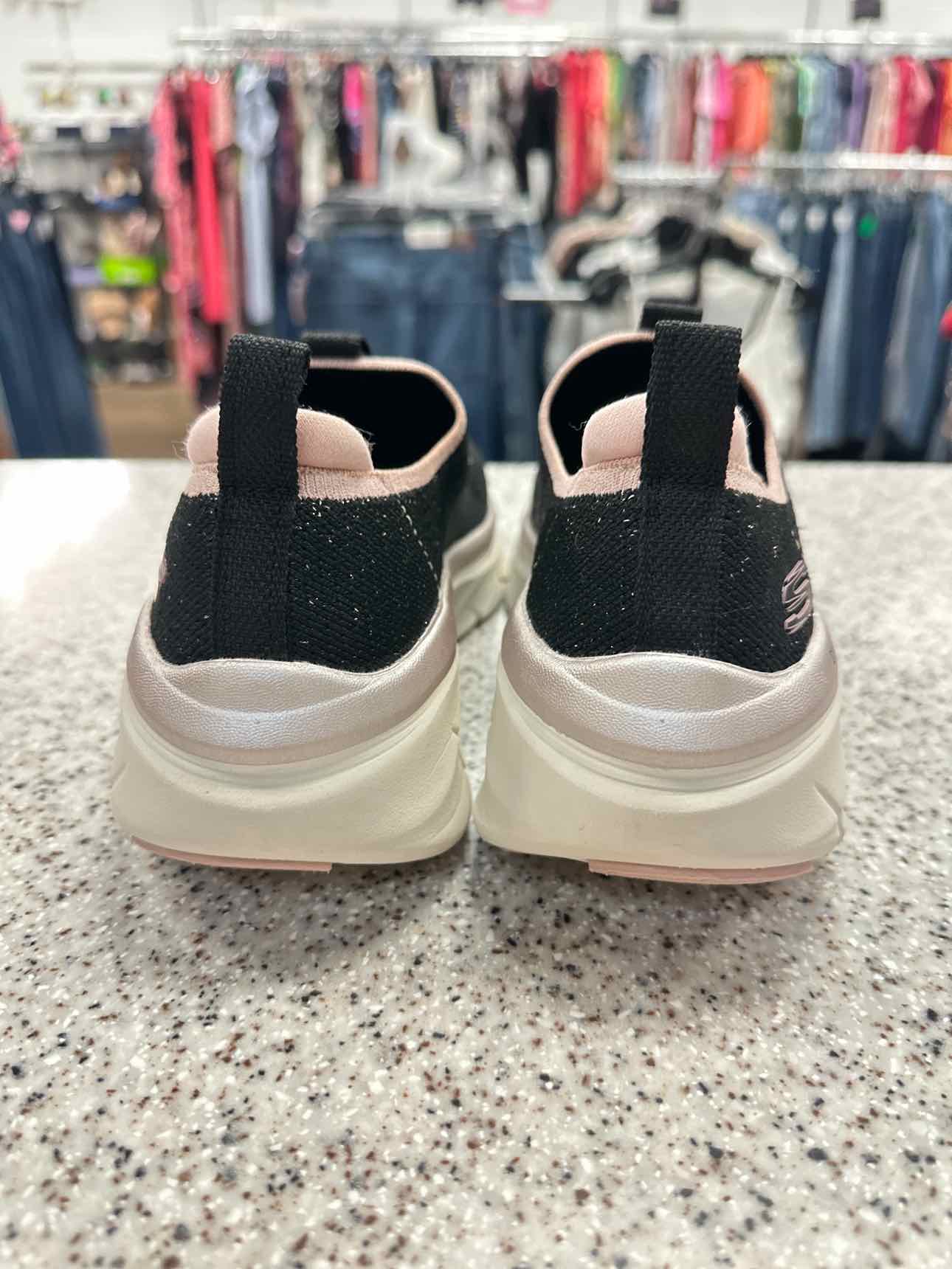 Skechers Size 6 1/2 Black/Pink Shoes