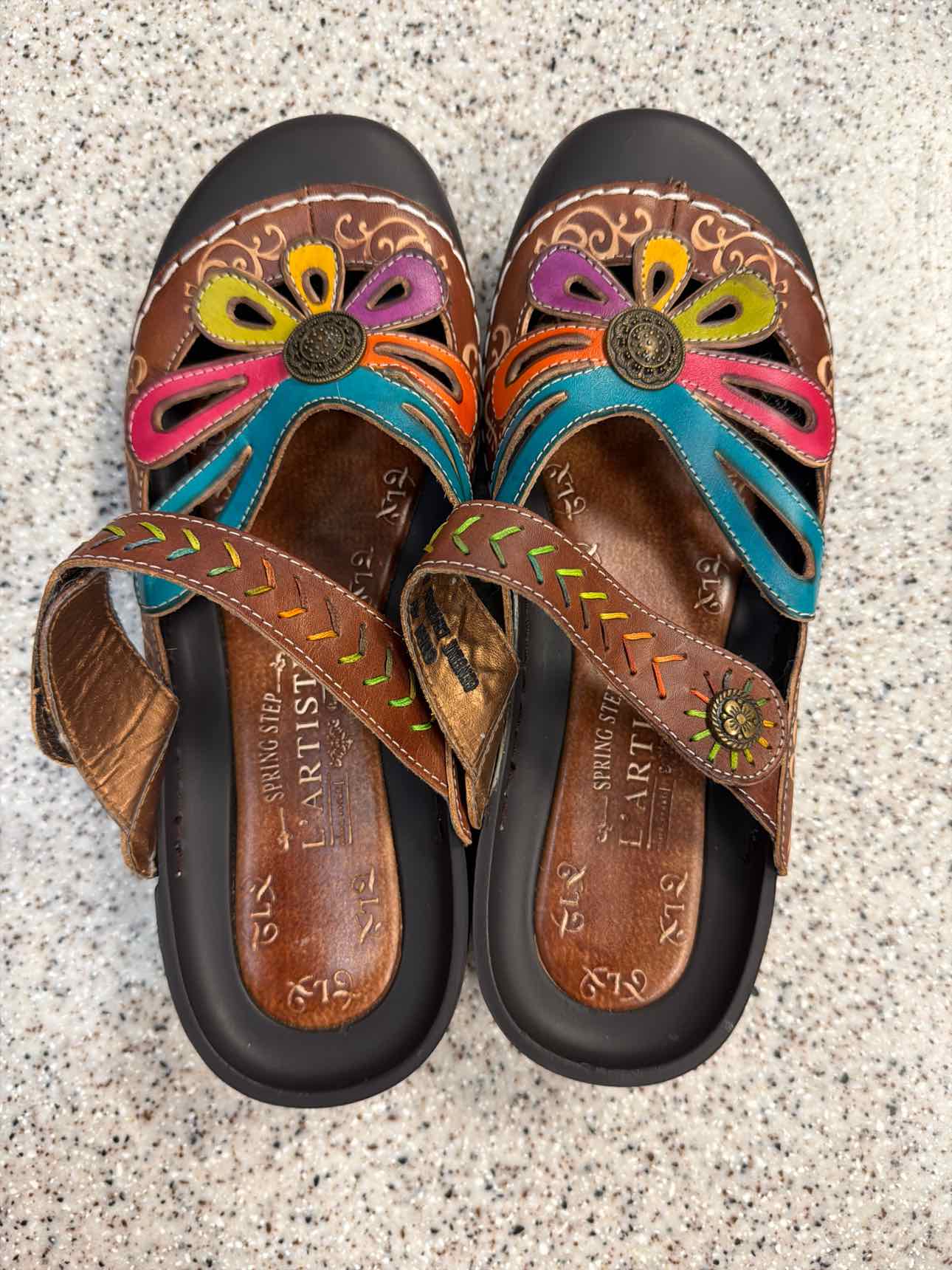 L'artiste Size 40 Brown/Multi Shoes