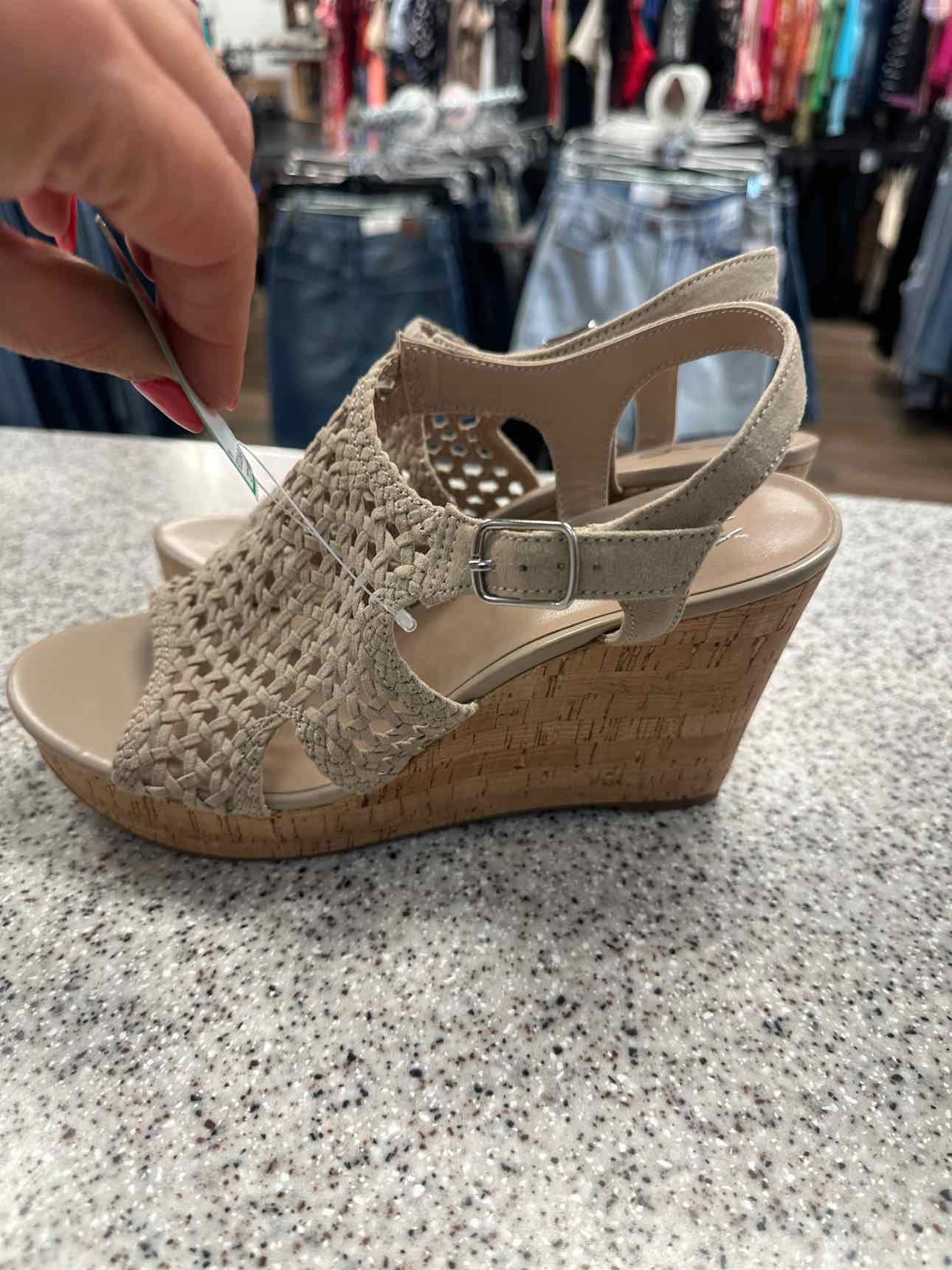 Mix No 6 Size 10 Tan Shoes