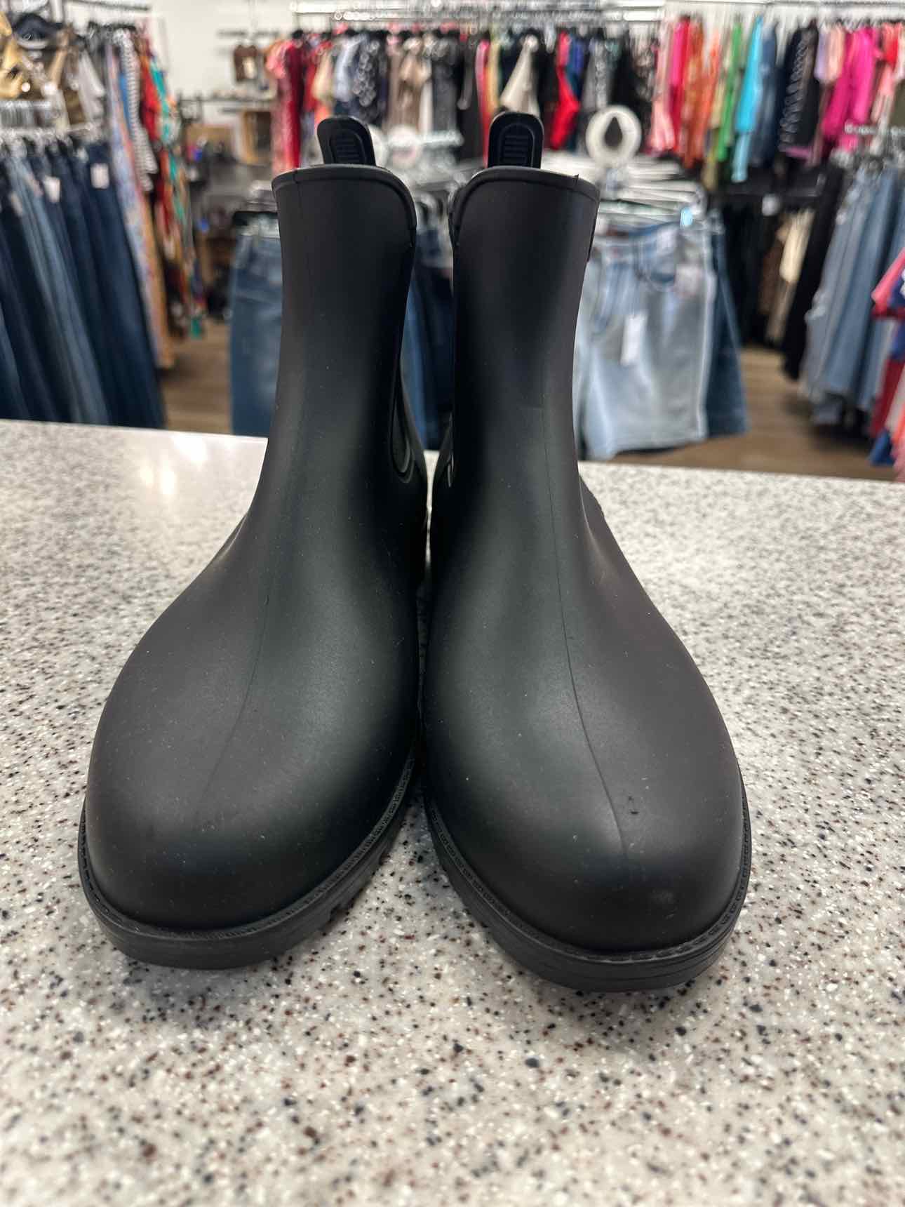 Capelli Size 10 'Matte Solid Chelsea Rain Boots' Black Shoes