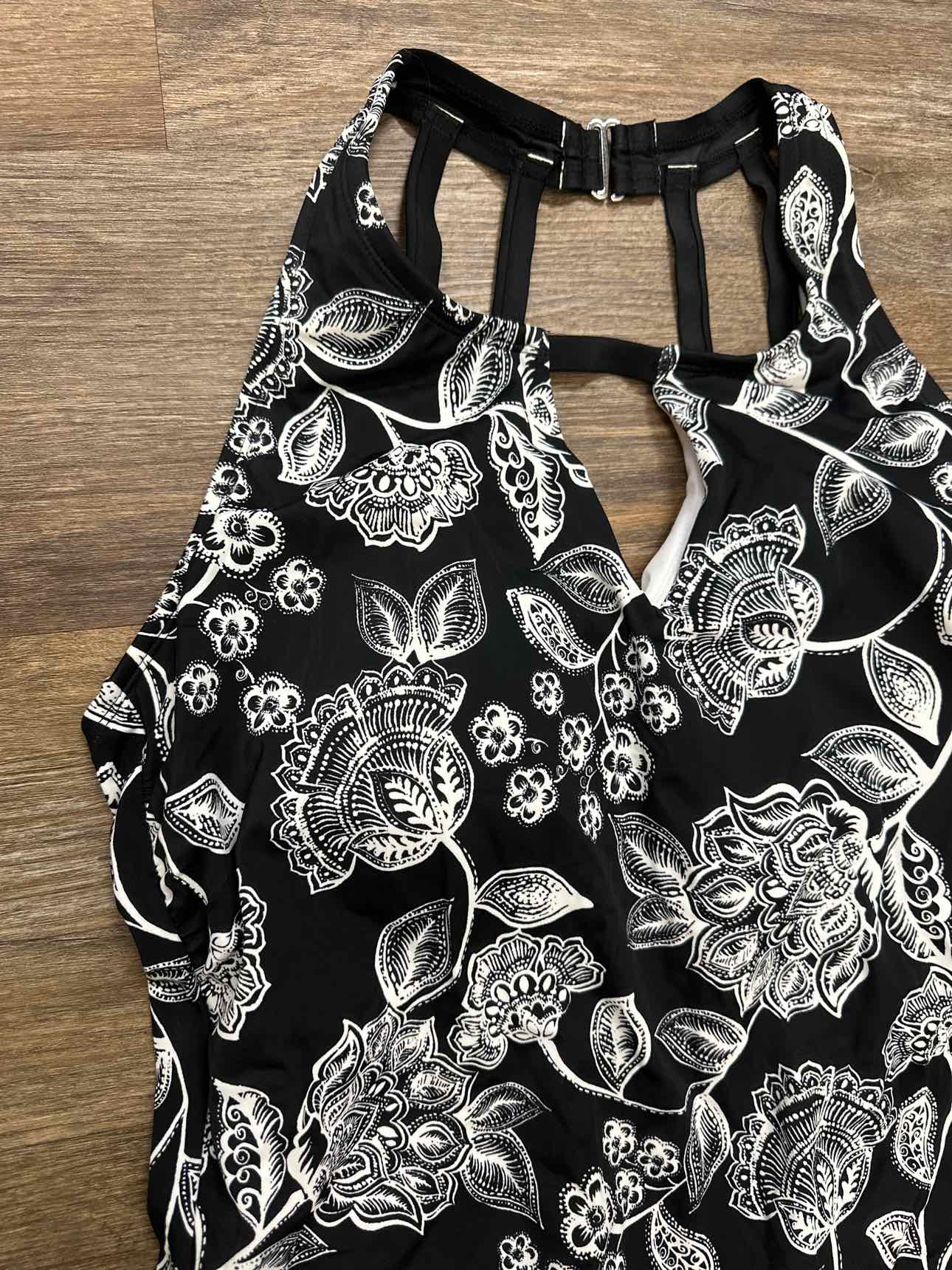Jantzen Size 18W Black/white Swim