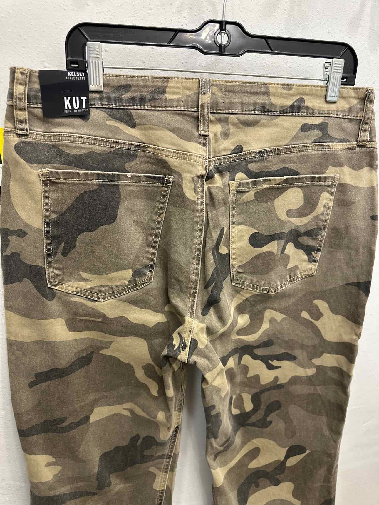 Kut from the Kloth Size 14 Army Green Pants