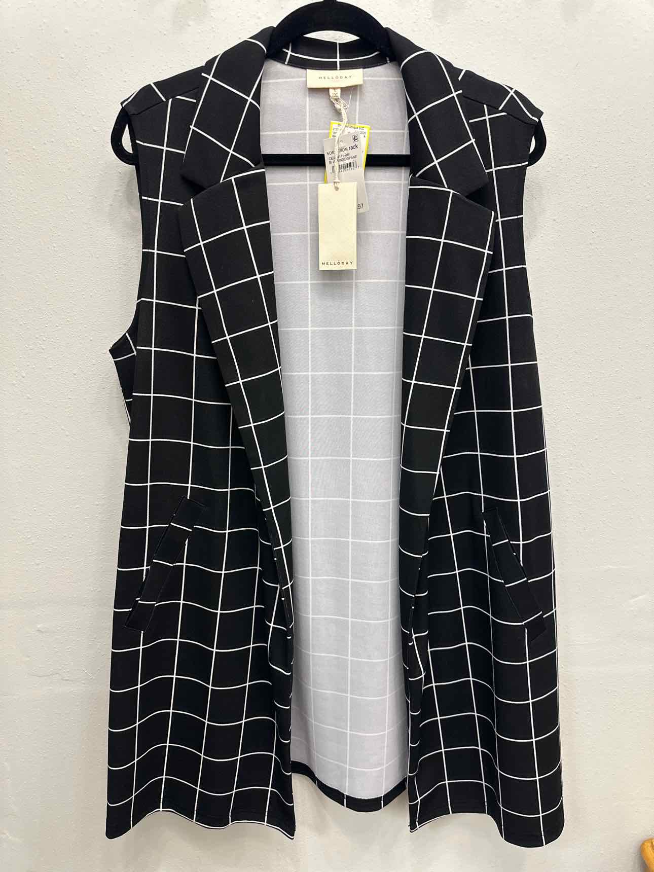 Melloday Size Large Black Vest